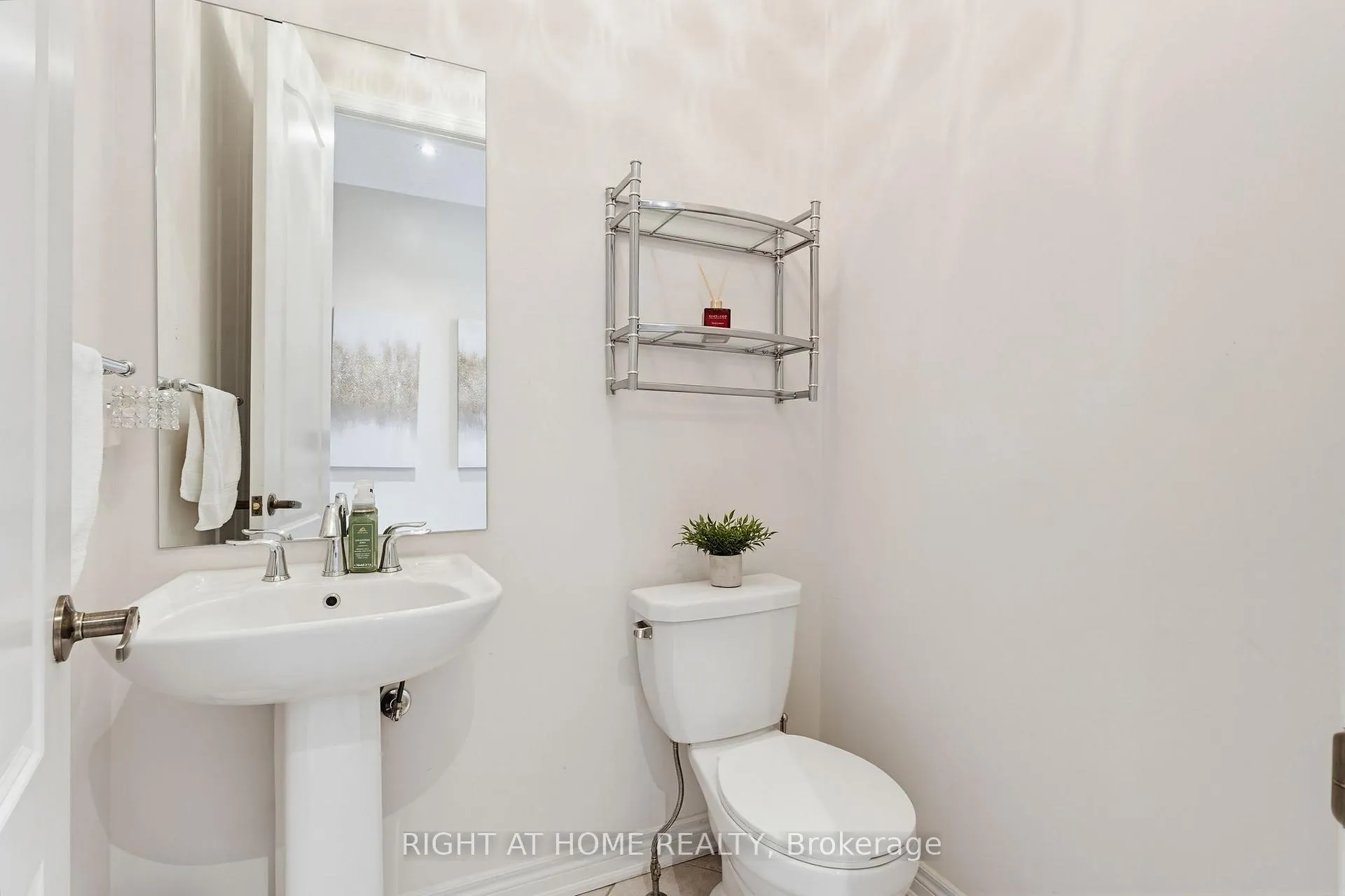 Photo 14 of 3126 Velebit Park Boulevard, Burlington, Alton — HOMEH
