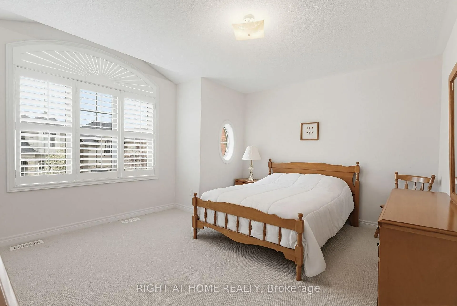 Photo 22 of 3126 Velebit Park Boulevard, Burlington, Alton — HOMEH
