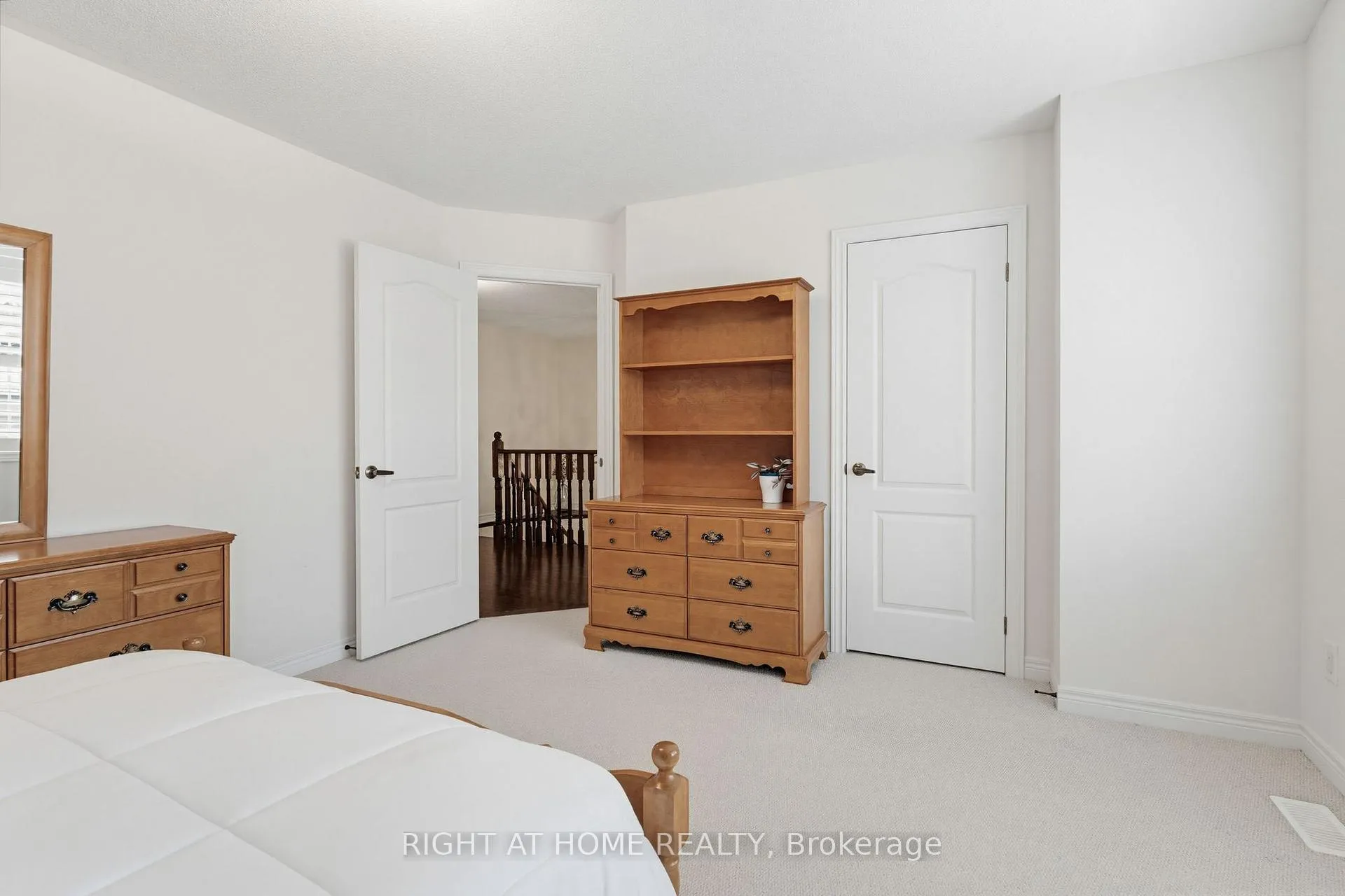 Photo 23 of 3126 Velebit Park Boulevard, Burlington, Alton — HOMEH
