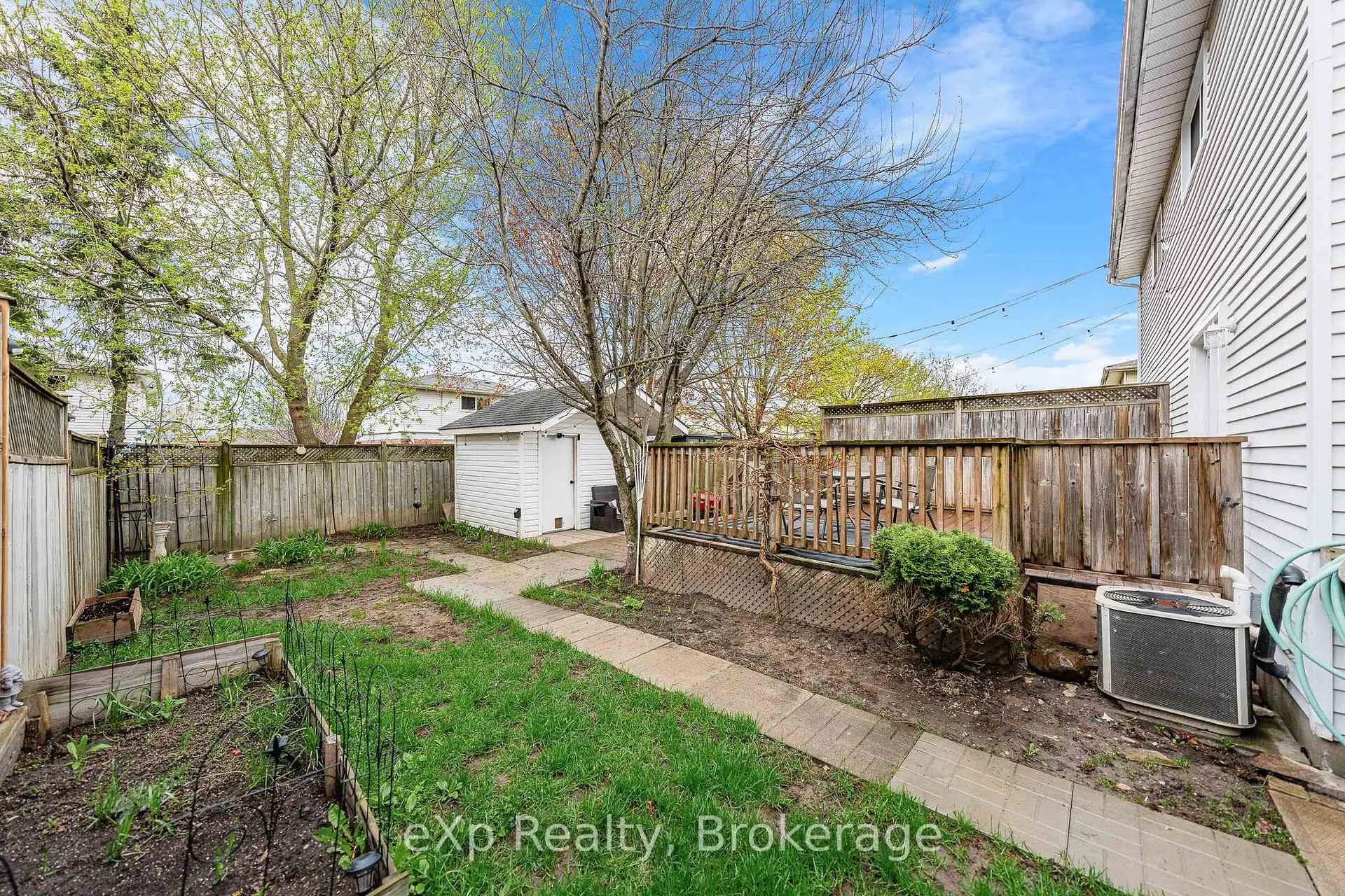 Photo 35 of 111 Connelly Drive, Kitchener — HOMEH