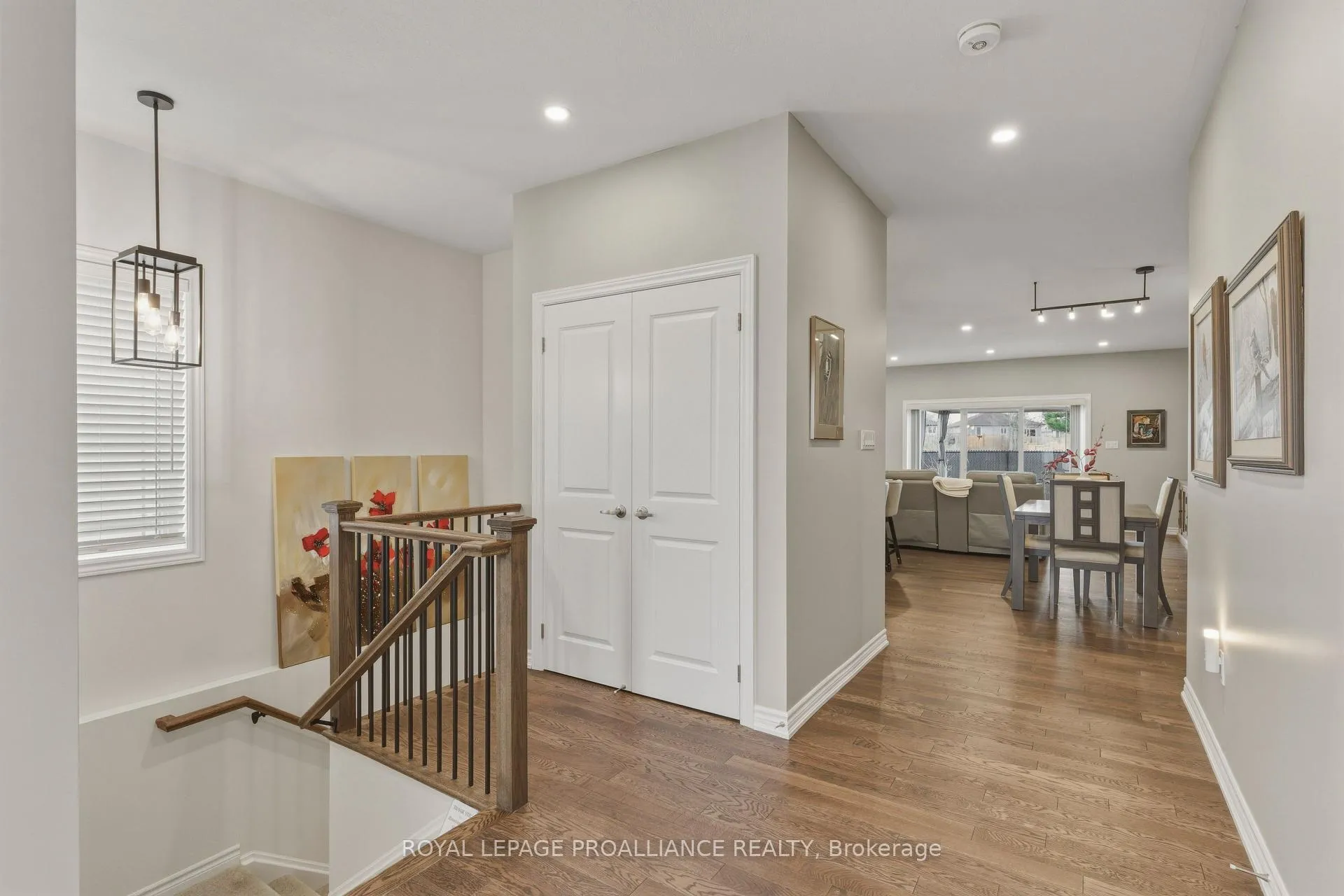 Photo 2 of 117 Adley Drive, Brockville — HOMEH
