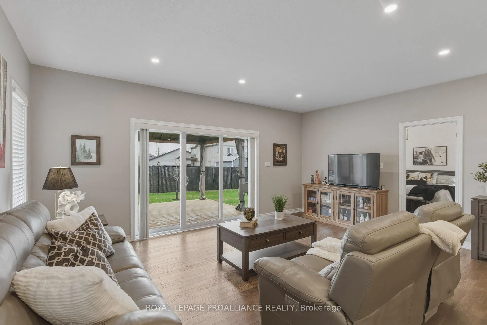 Photo 19 of 117 Adley Drive, Brockville — HOMEH