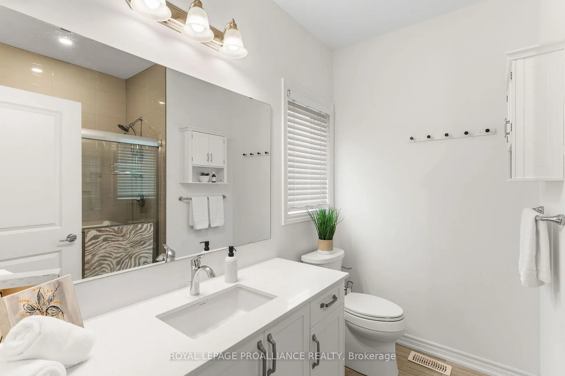 Photo 25 of 117 Adley Drive, Brockville — HOMEH