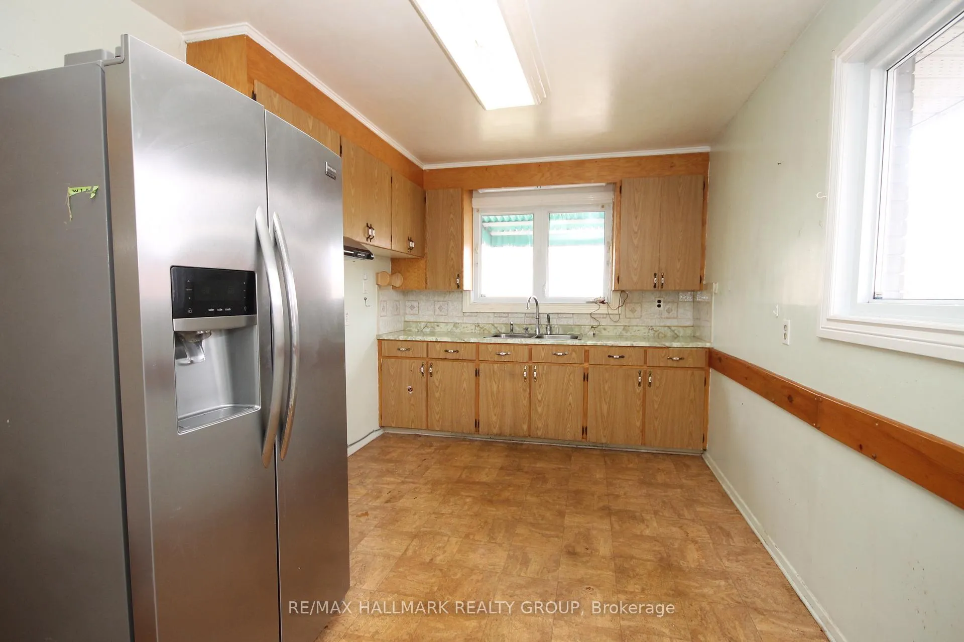 Photo 5 of 461 Lawson Avenue, Ottawa, Overbrook/Castle Heights — HOMEH