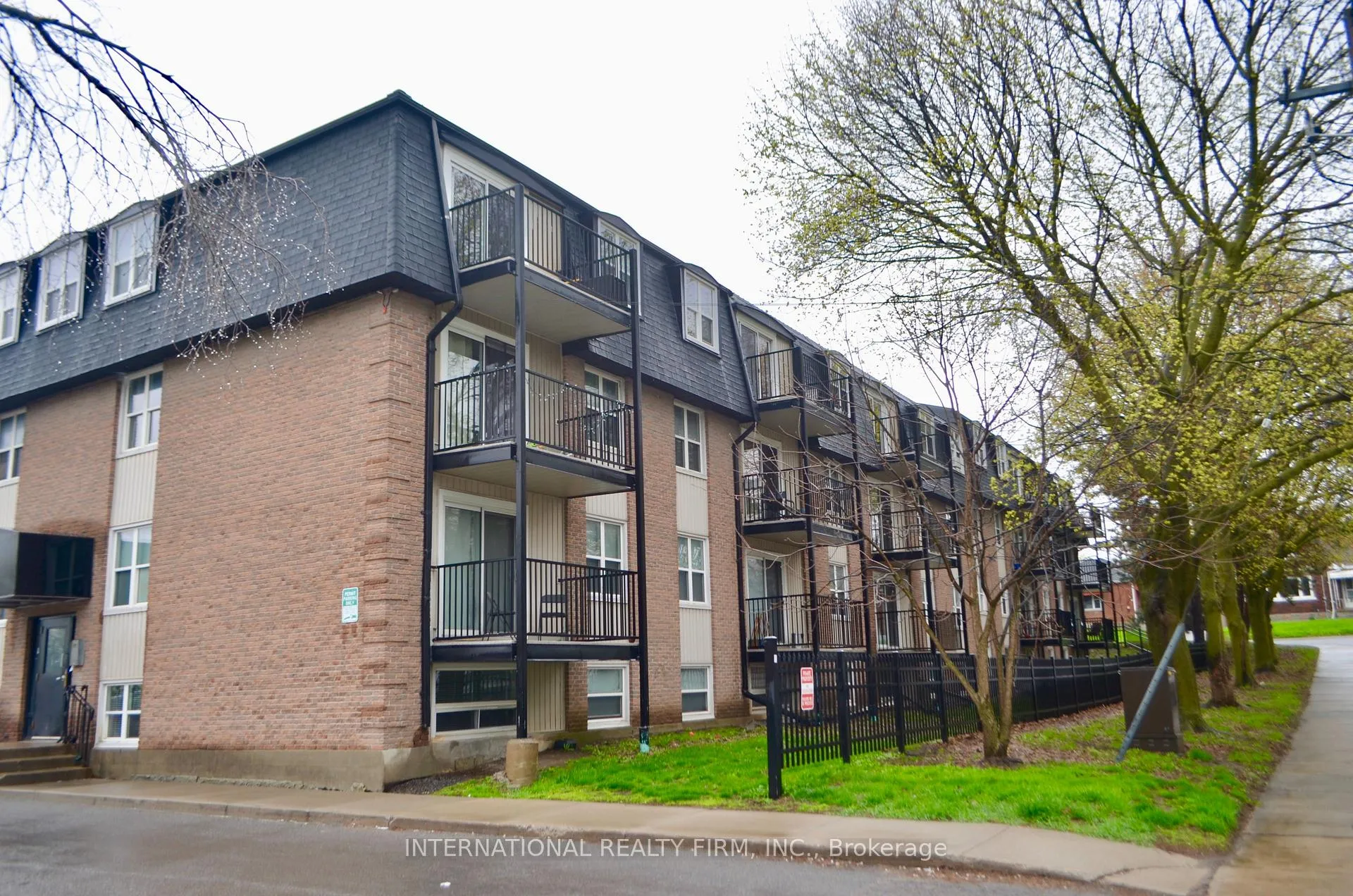Photo 1 of Unit 407, 25 College Street E, Belleville, Belleville Ward — HOMEH