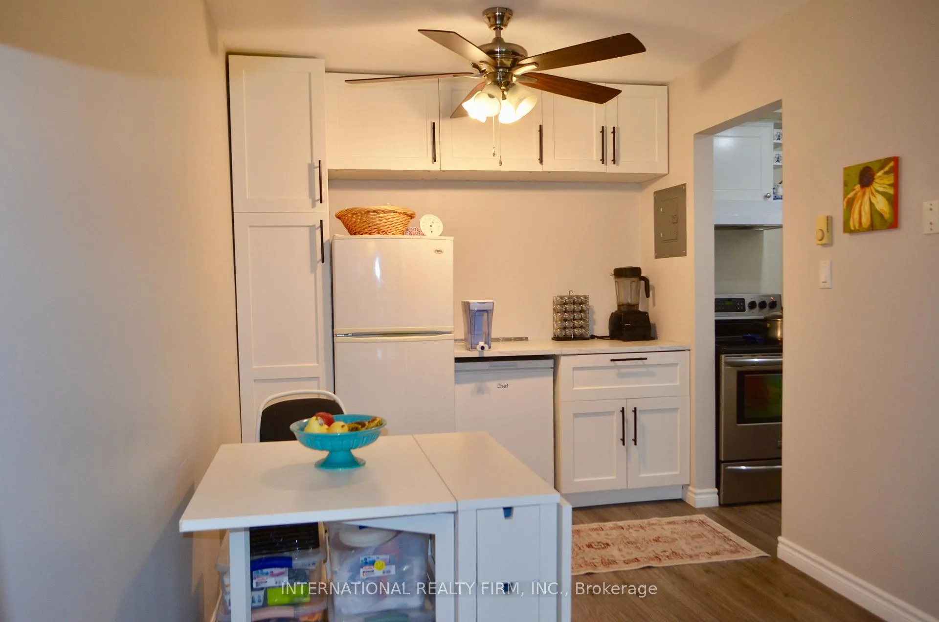 Photo 5 of Unit 407, 25 College Street E, Belleville, Belleville Ward — HOMEH