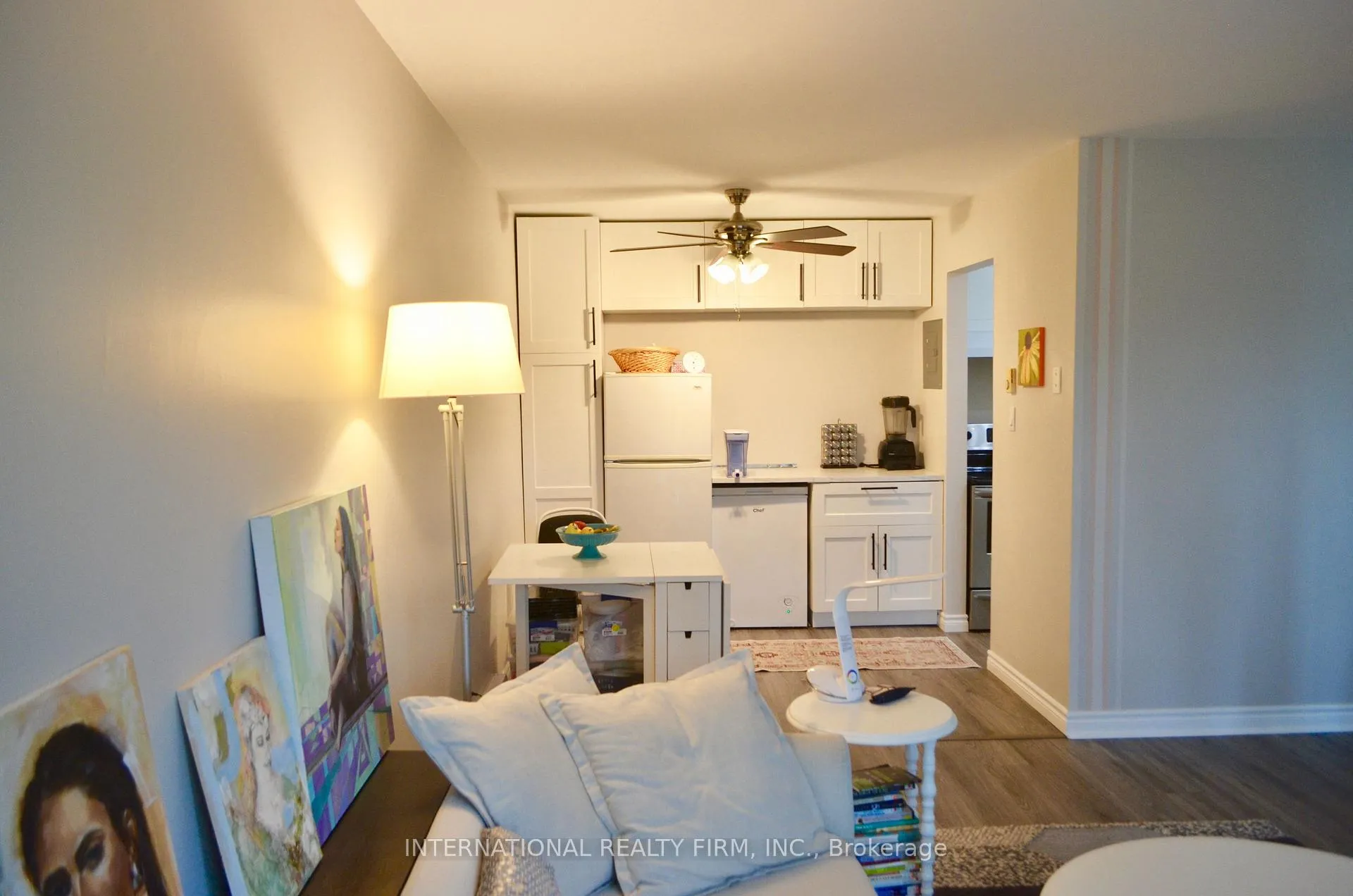 Photo 6 of Unit 407, 25 College Street E, Belleville, Belleville Ward — HOMEH