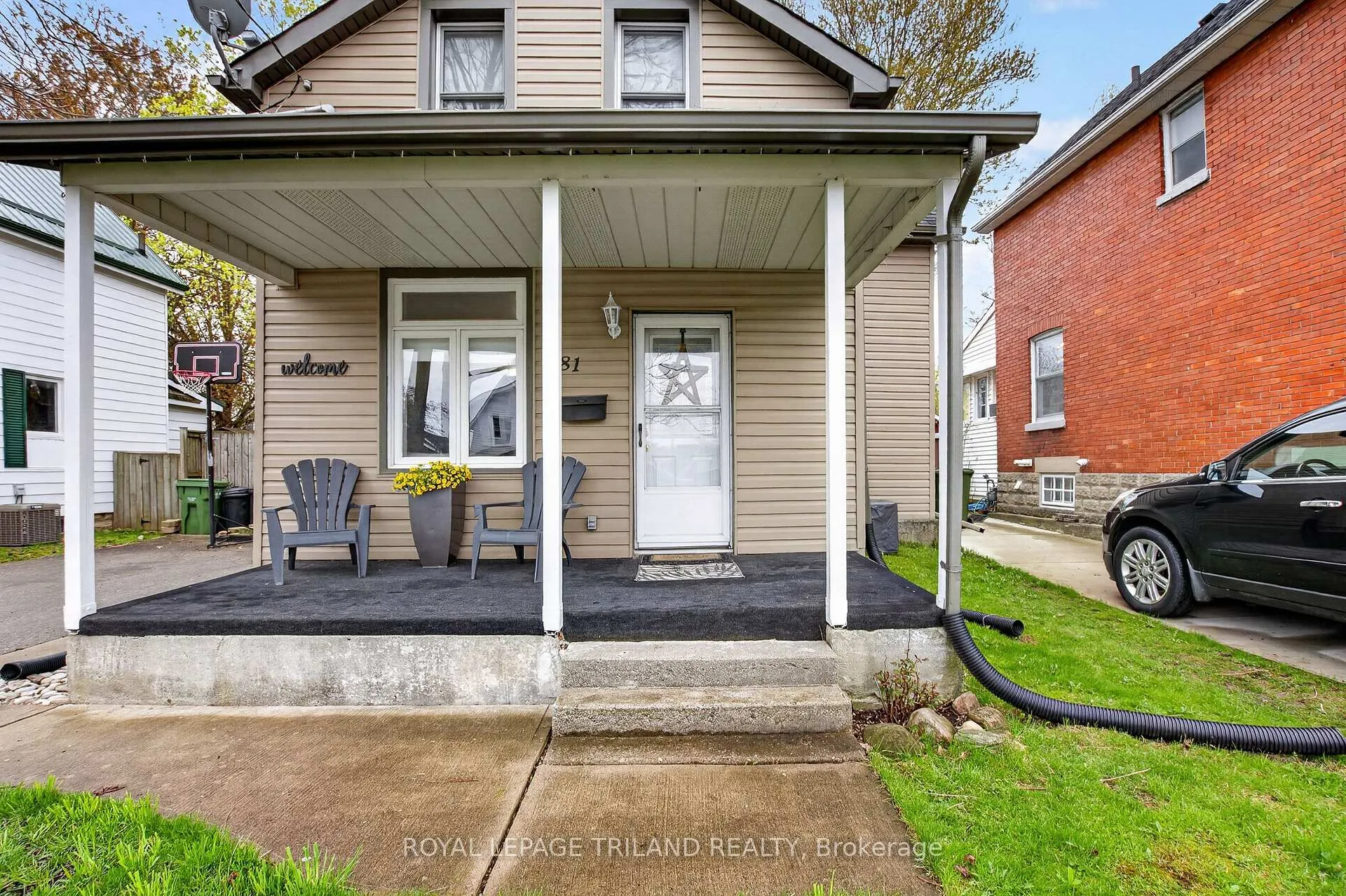 Photo 3 of 81 Locust Street, St. Thomas — HOMEH