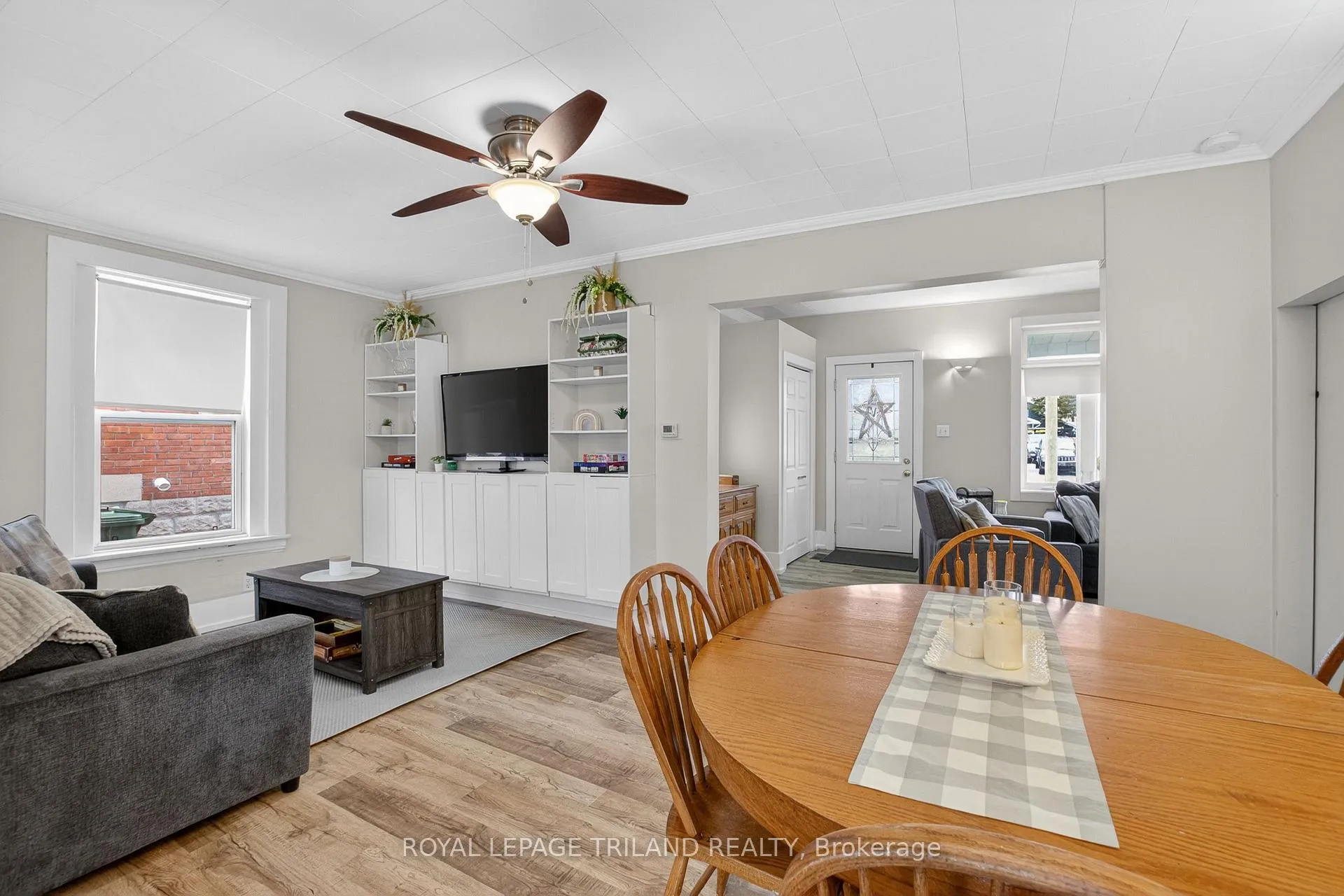 Photo 10 of 81 Locust Street, St. Thomas — HOMEH