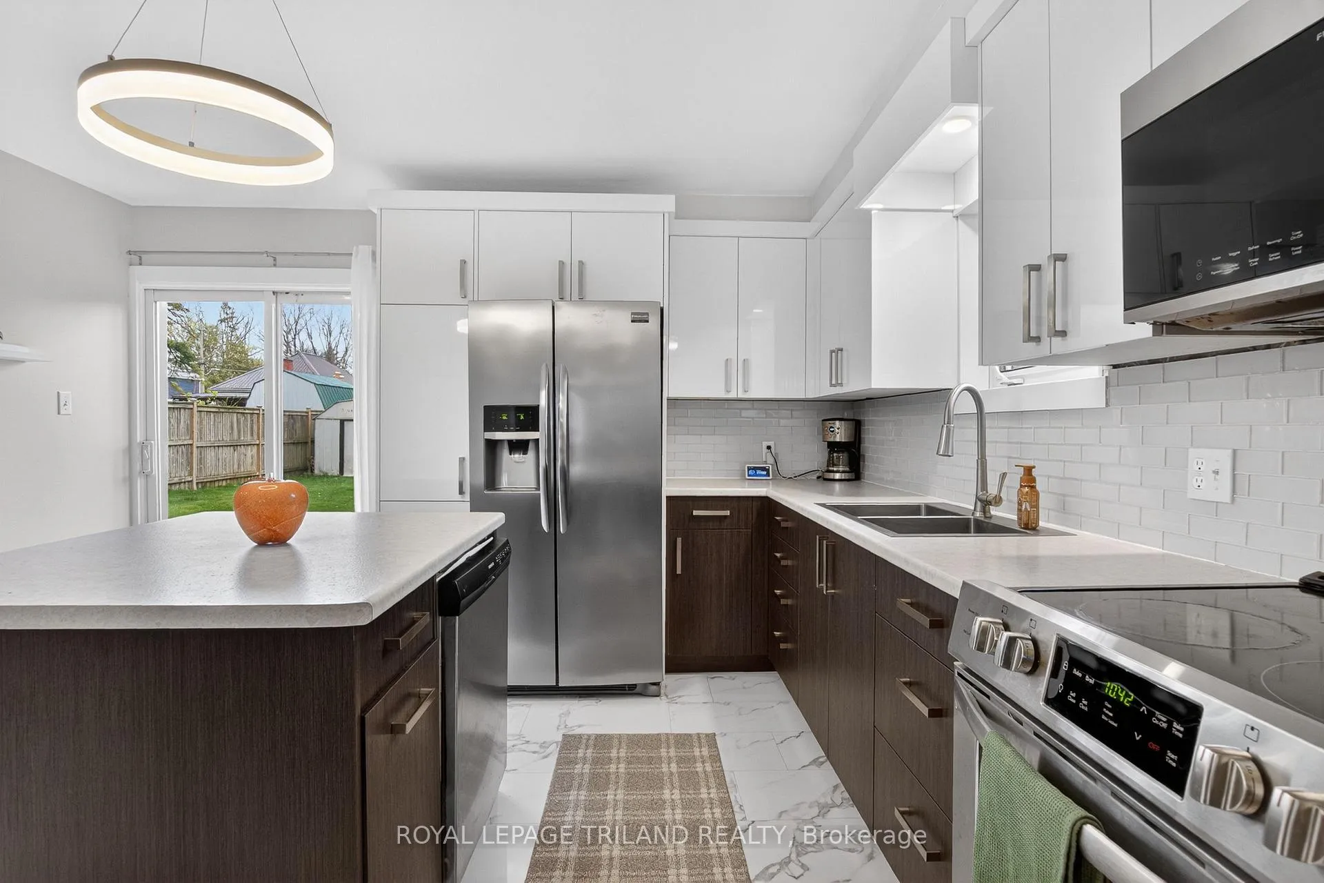 Photo 16 of 81 Locust Street, St. Thomas — HOMEH