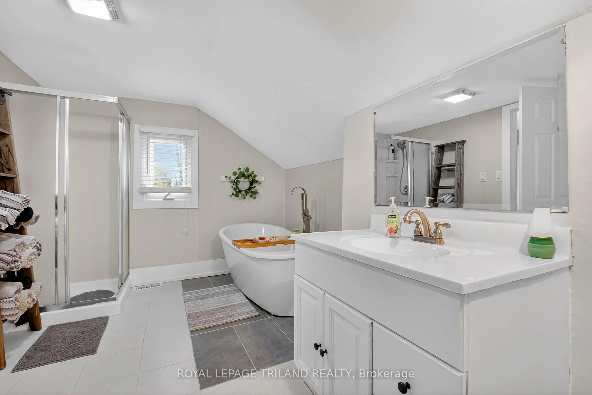 Photo 30 of 81 Locust Street, St. Thomas — HOMEH
