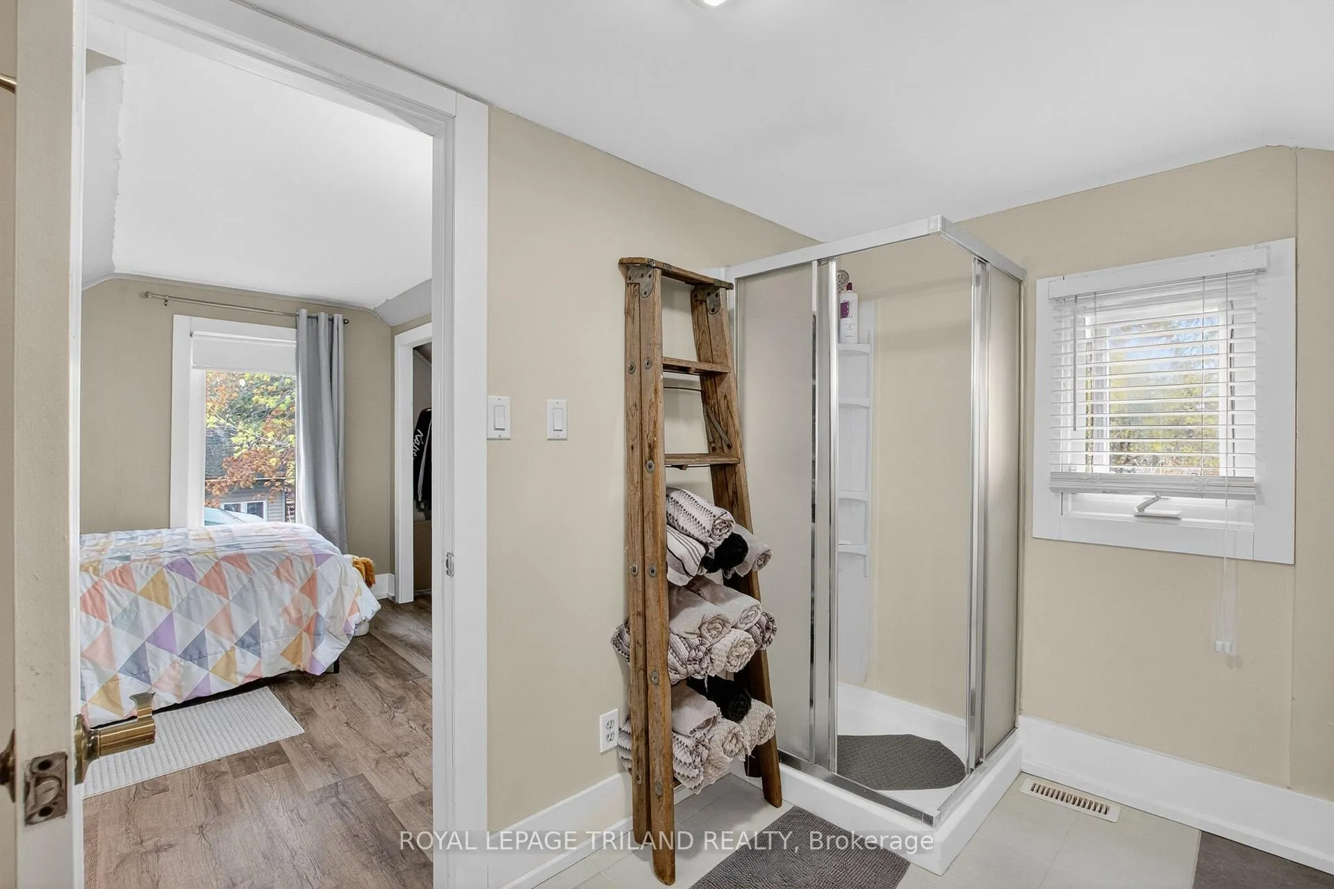 Photo 33 of 81 Locust Street, St. Thomas — HOMEH