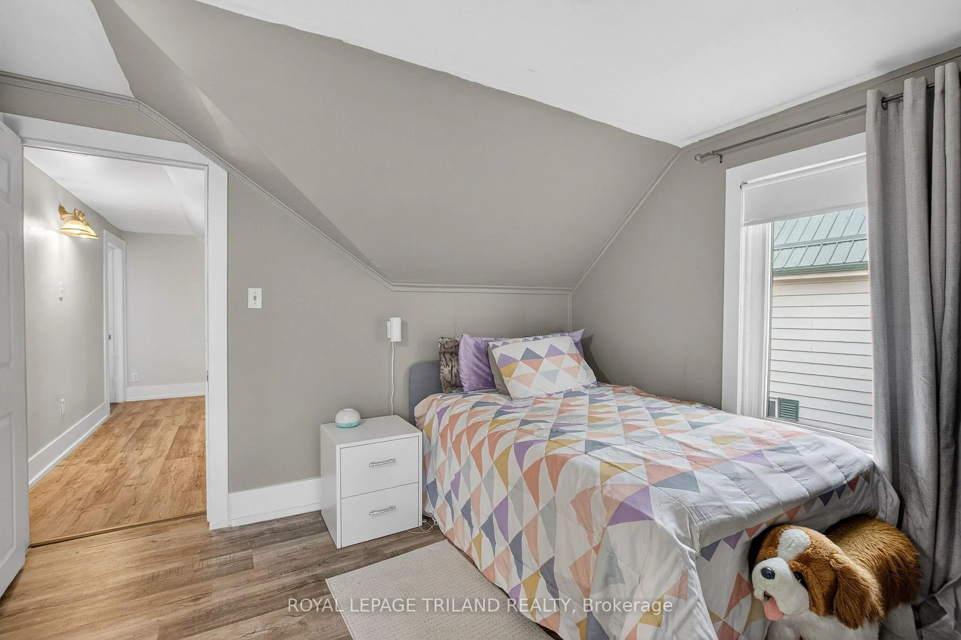 Photo 35 of 81 Locust Street, St. Thomas — HOMEH