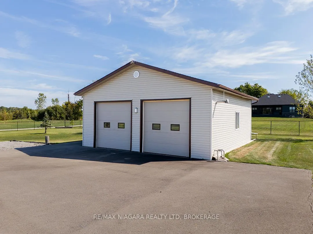 Photo 3 of 20219 Youngs Road S, Wainfleet, Marshville/Winger — HOMEH