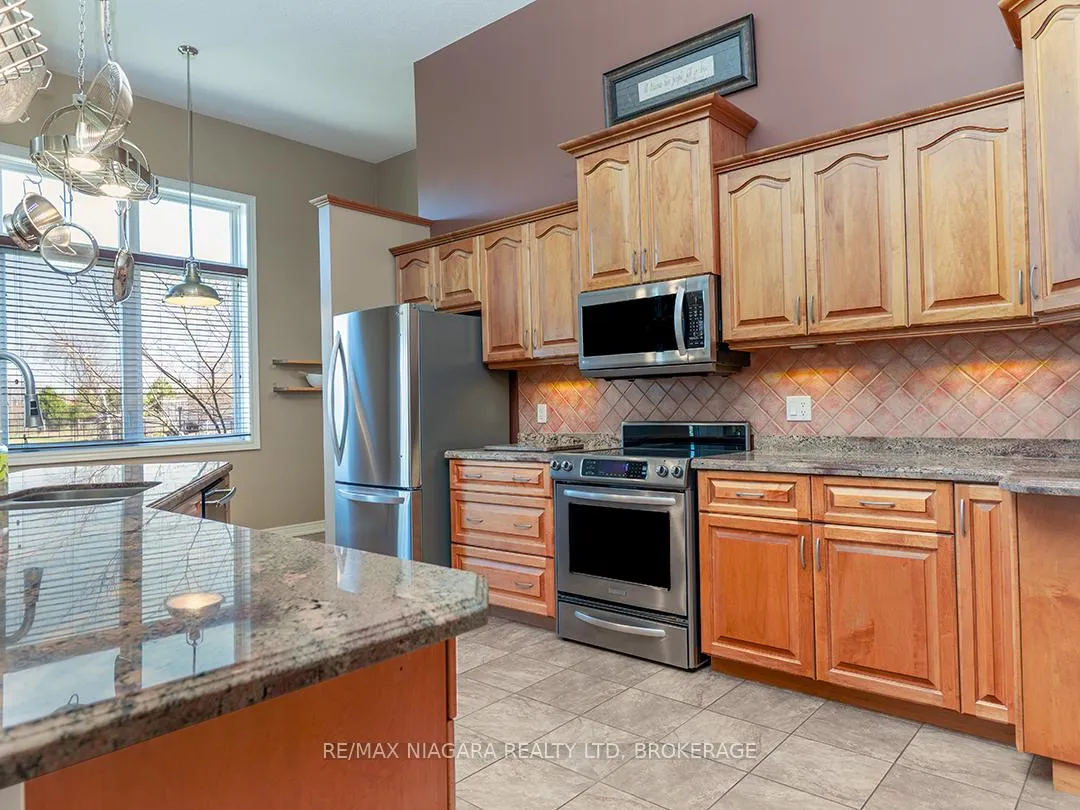 Photo 13 of 20219 Youngs Road S, Wainfleet, Marshville/Winger — HOMEH