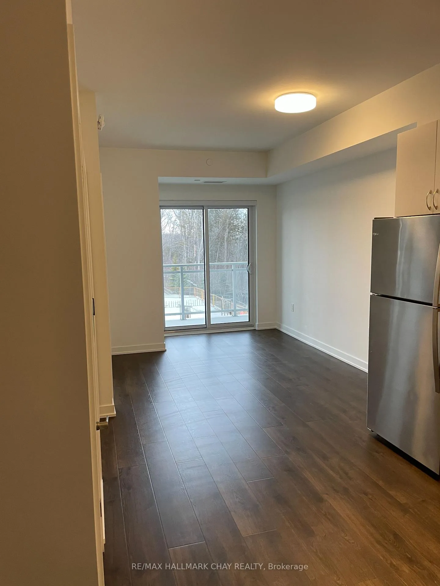 Photo 9 of Unit 202, 56 Lakeside Terrace, Barrie, Little Lake — HOMEH