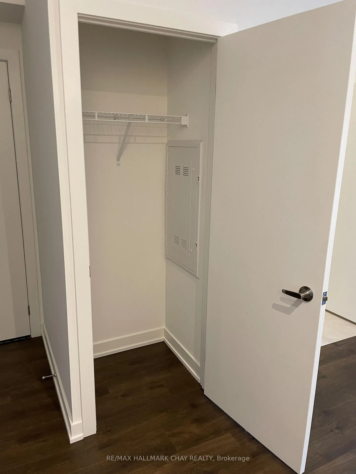 Photo 11 of Unit 202, 56 Lakeside Terrace, Barrie, Little Lake — HOMEH