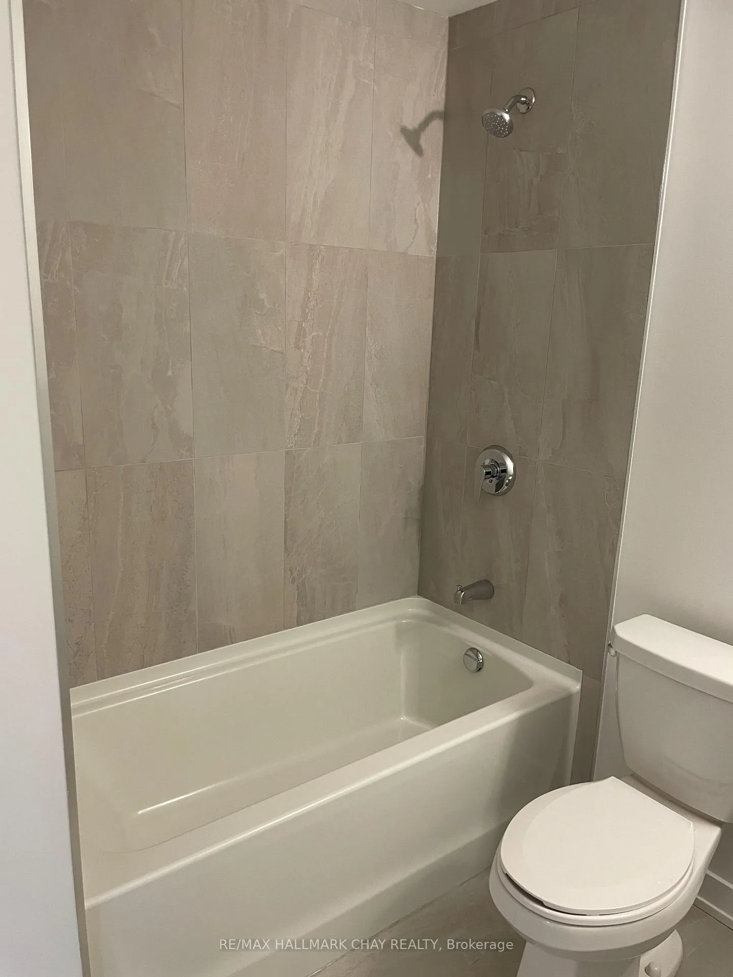 Photo 16 of Unit 202, 56 Lakeside Terrace, Barrie, Little Lake — HOMEH