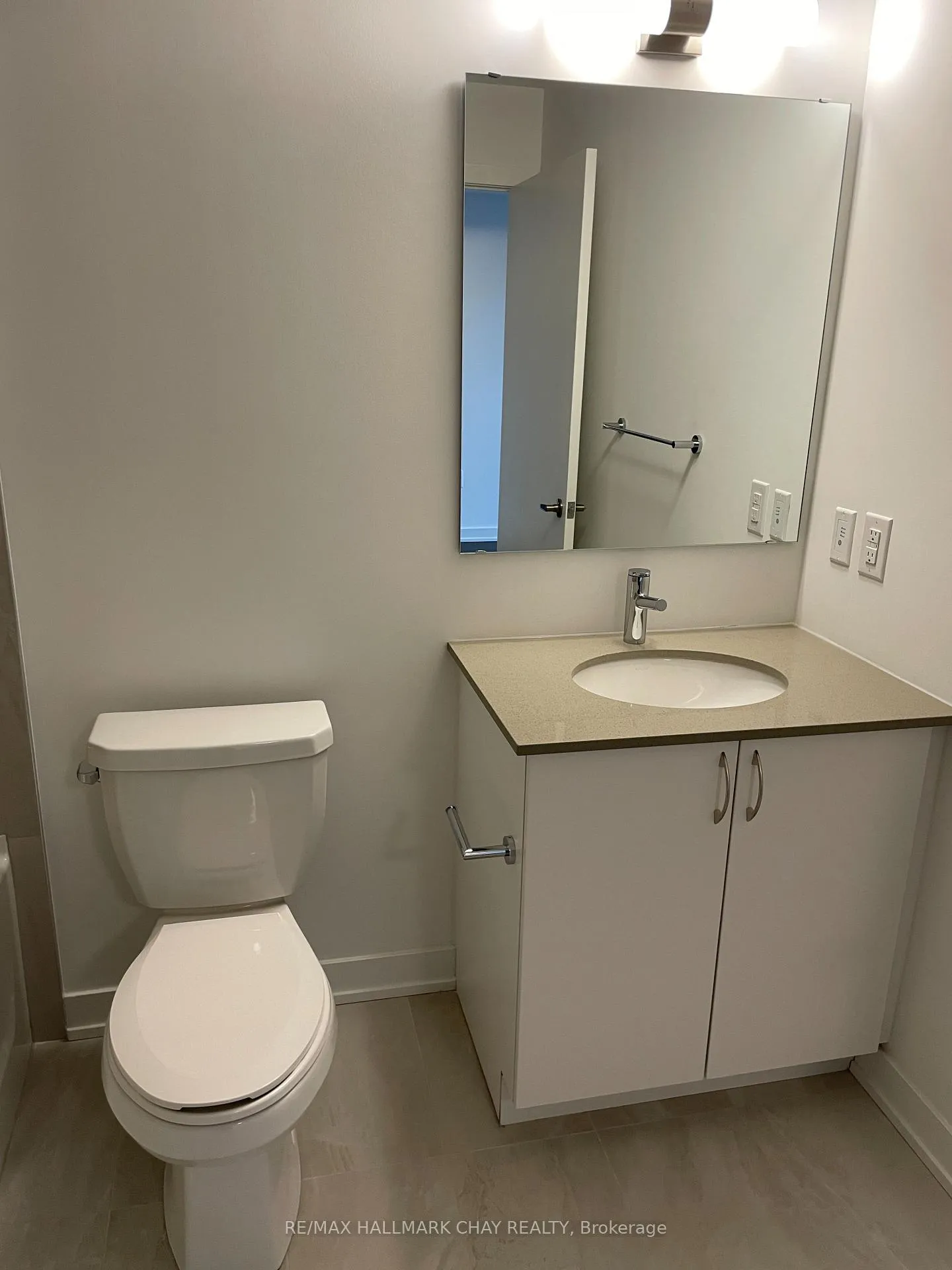 Photo 17 of Unit 202, 56 Lakeside Terrace, Barrie, Little Lake — HOMEH