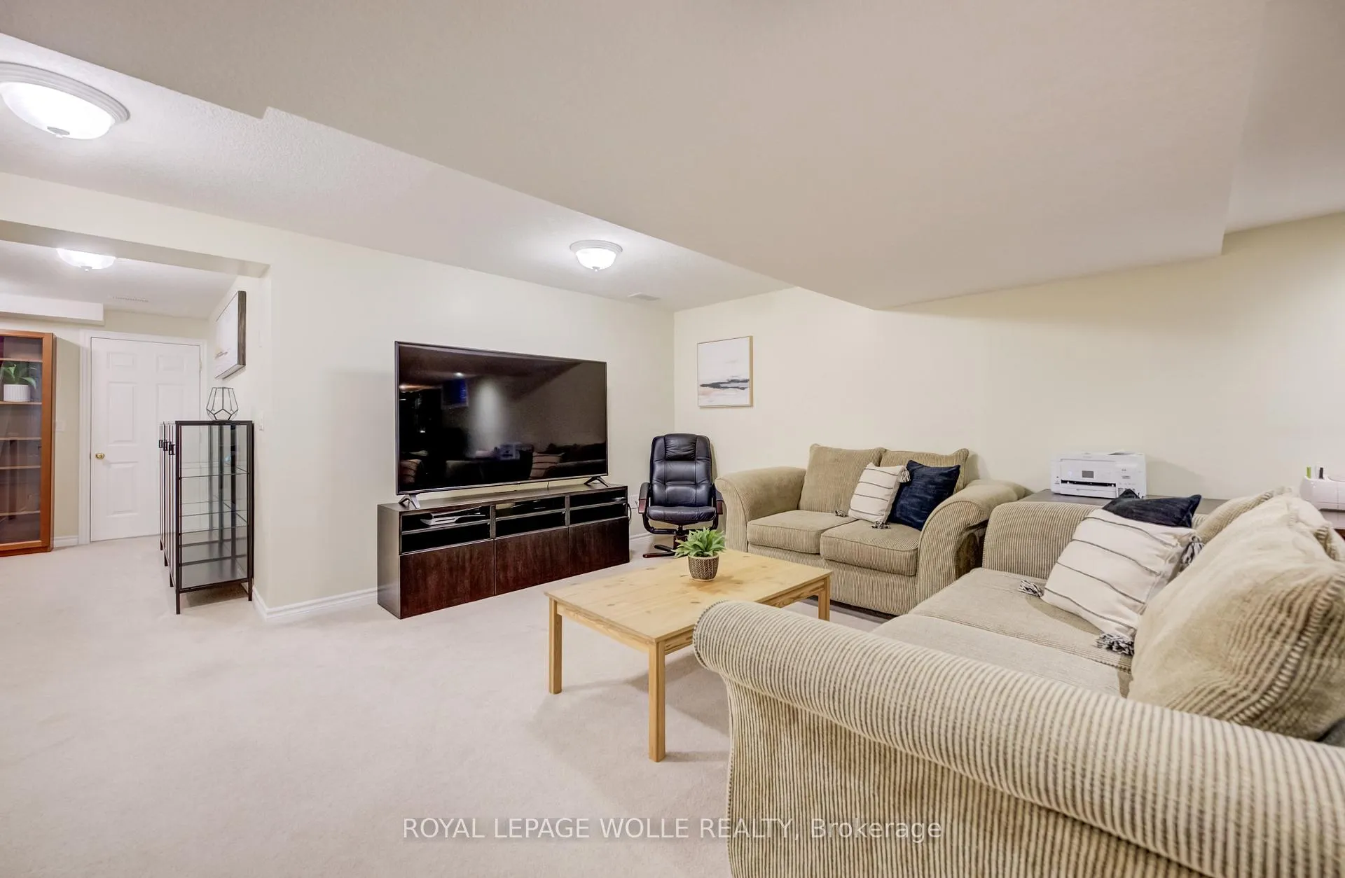 Photo 32 of 23 Northcliffe Crescent, Cambridge — HOMEH