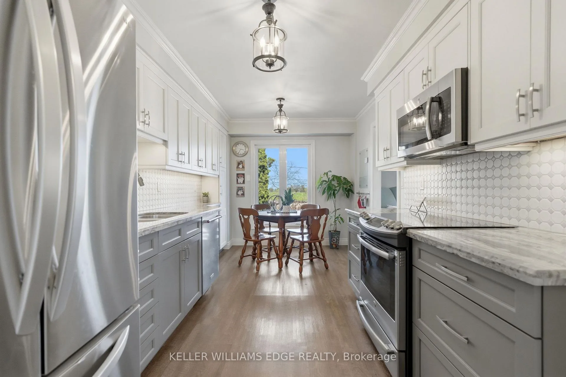 Photo 5 of 2376 Brunswick Court, Burlington, Brant Hills — HOMEH