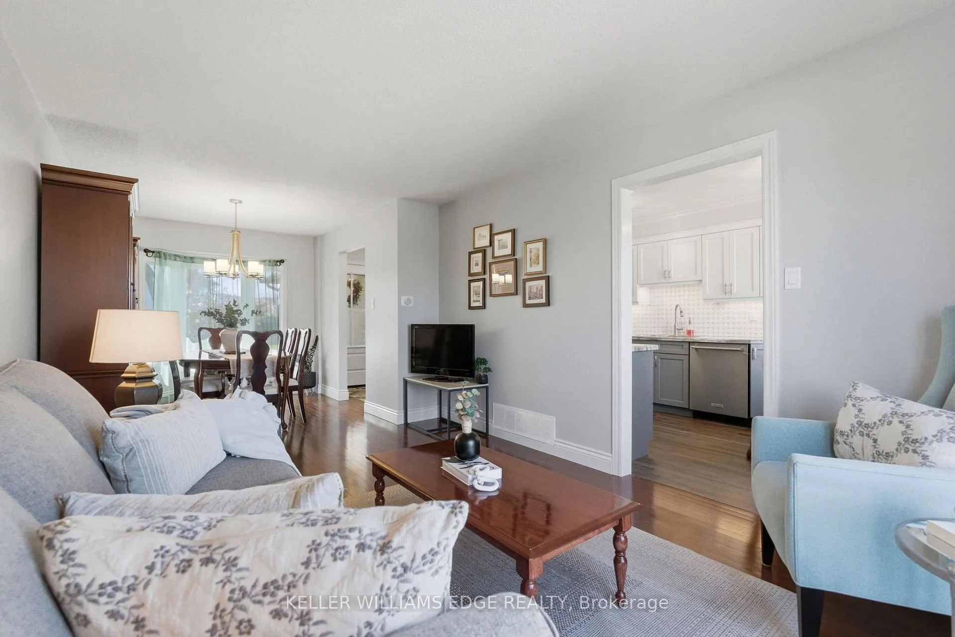 Photo 8 of 2376 Brunswick Court, Burlington, Brant Hills — HOMEH