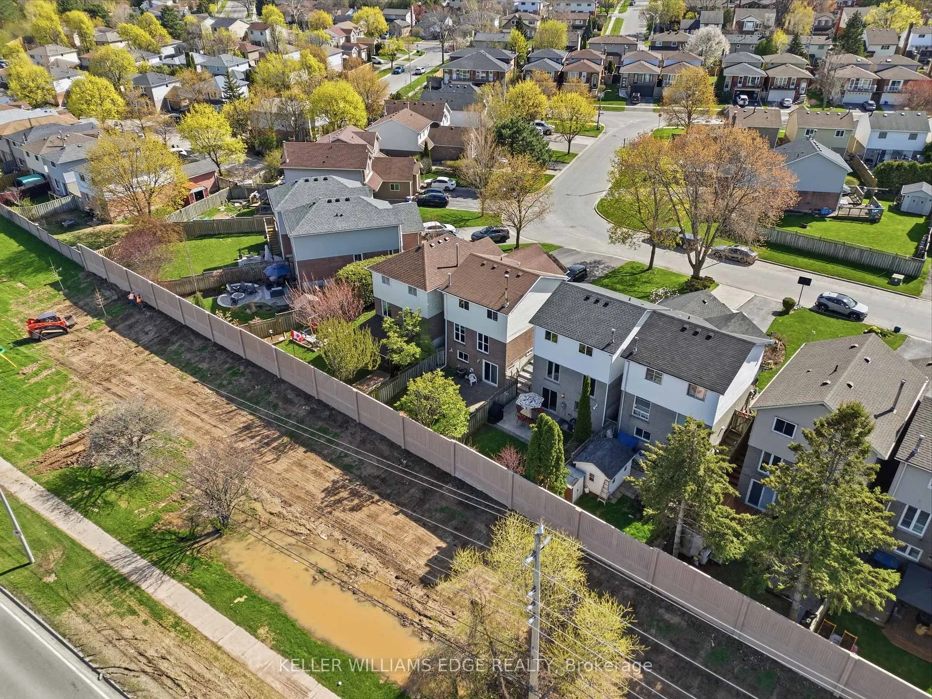 Photo 39 of 2376 Brunswick Court, Burlington, Brant Hills — HOMEH