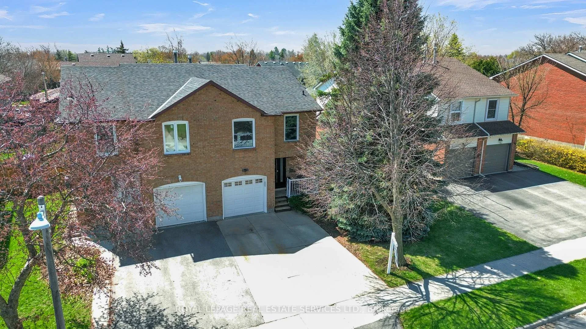 Photo 1 of 284 Rimmington Drive, Oakville, River Oaks — HOMEH