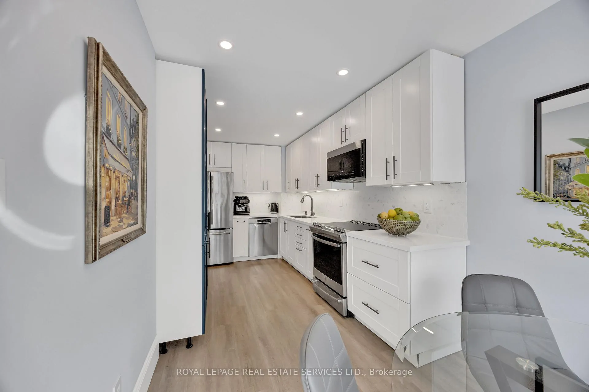 Photo 15 of 284 Rimmington Drive, Oakville, River Oaks — HOMEH