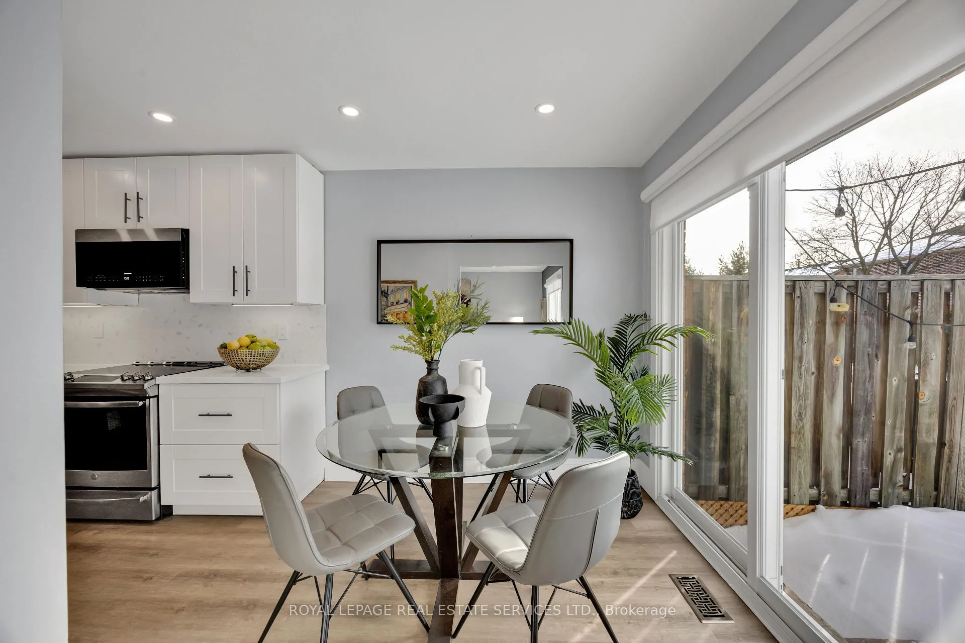 Photo 17 of 284 Rimmington Drive, Oakville, River Oaks — HOMEH