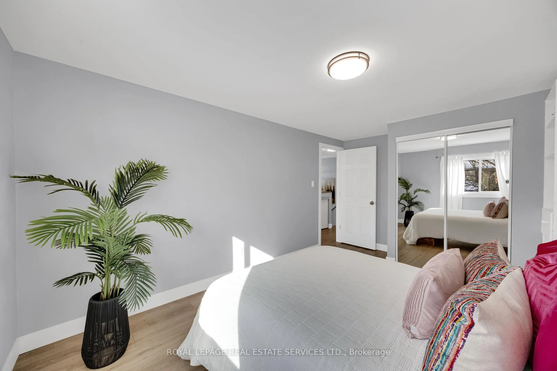 Photo 28 of 284 Rimmington Drive, Oakville, River Oaks — HOMEH