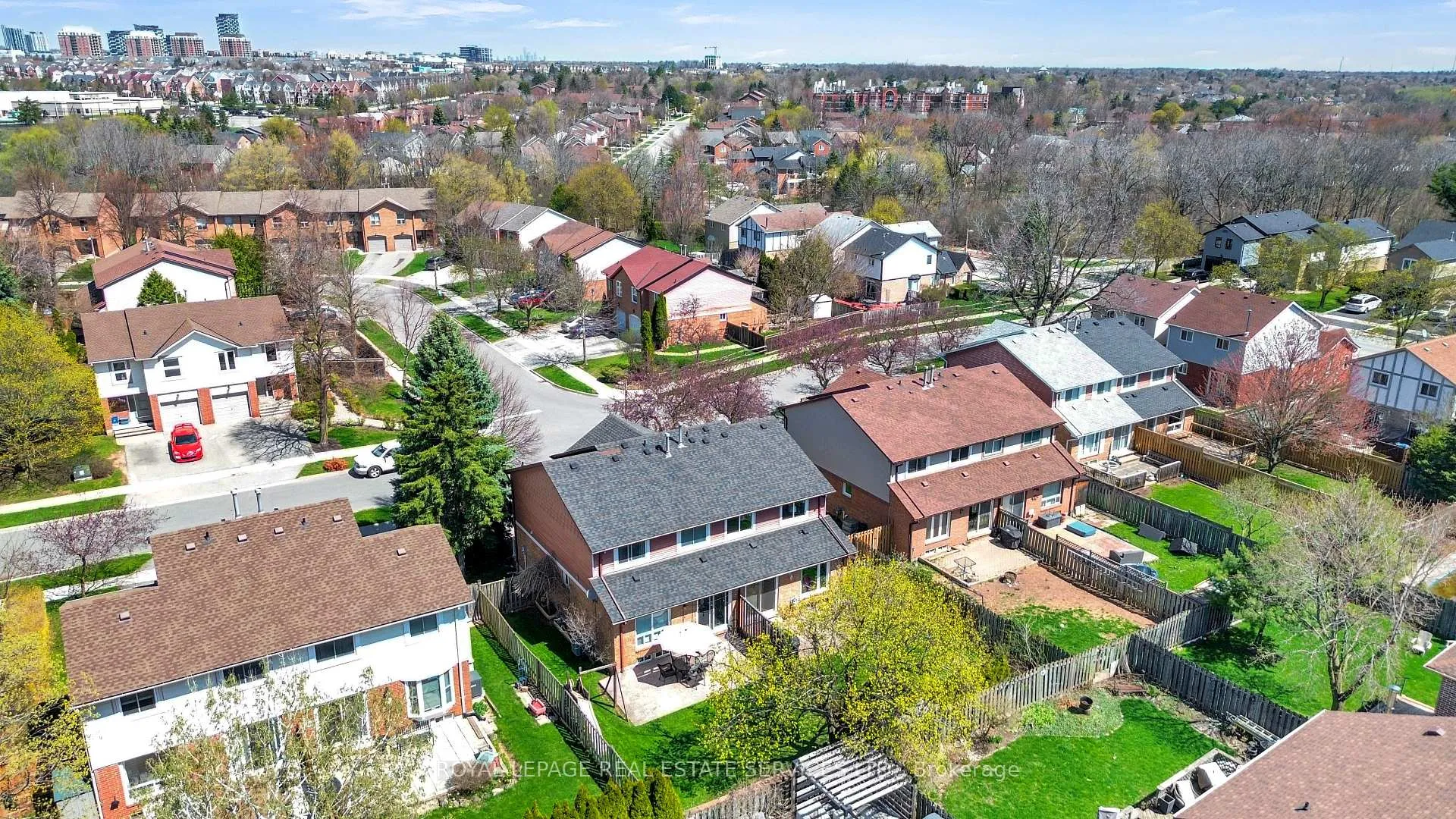 Photo 43 of 284 Rimmington Drive, Oakville, River Oaks — HOMEH
