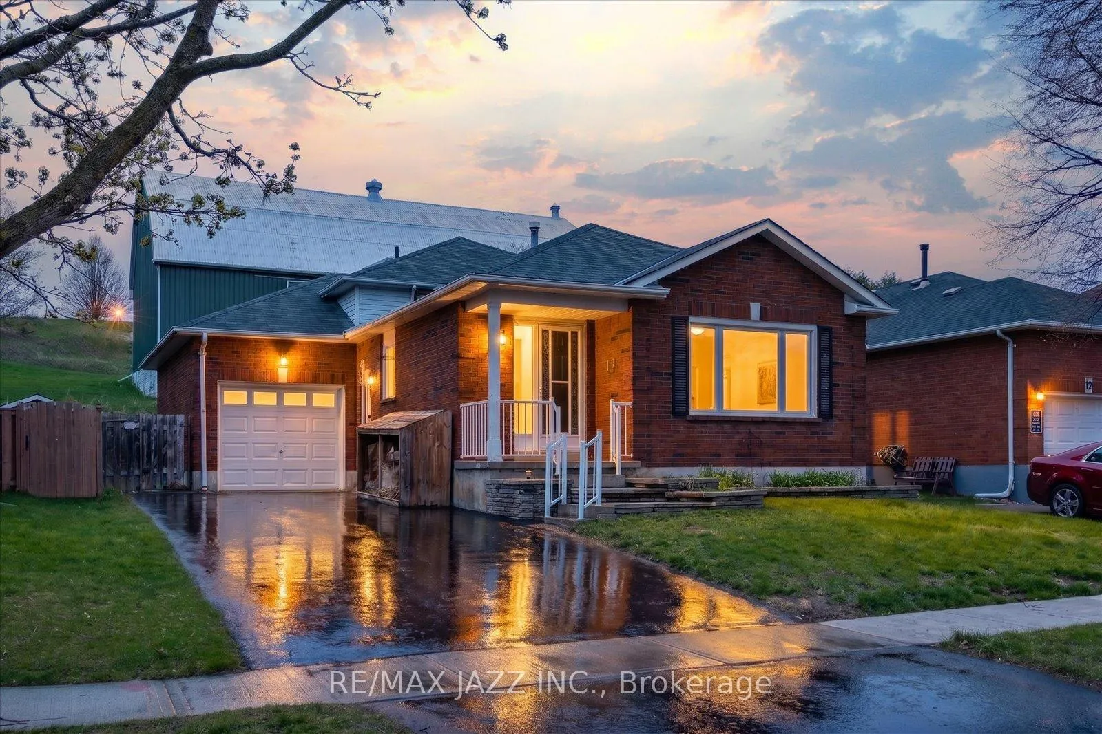 Photo 1 of 14 Penfound Drive, Clarington, Bowmanville — HOMEH