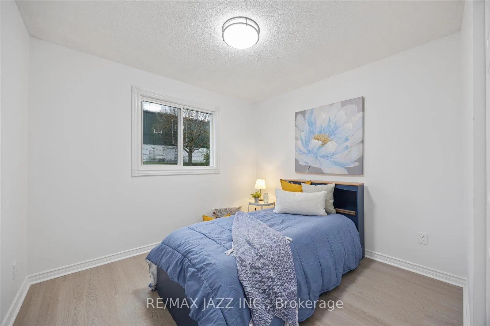 Photo 13 of 14 Penfound Drive, Clarington, Bowmanville — HOMEH