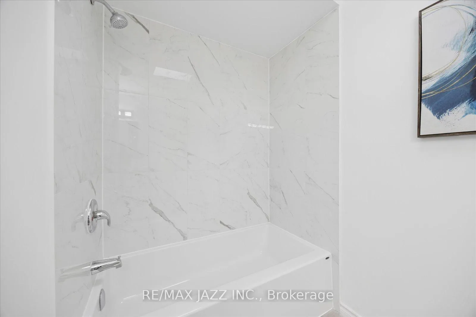 Photo 15 of 14 Penfound Drive, Clarington, Bowmanville — HOMEH