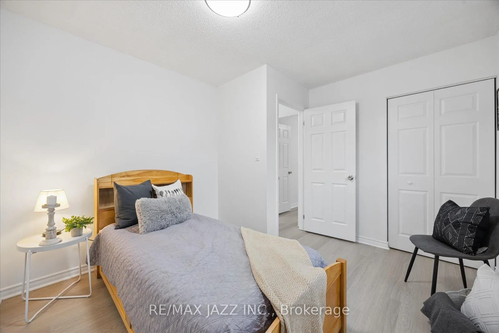 Photo 16 of 14 Penfound Drive, Clarington, Bowmanville — HOMEH