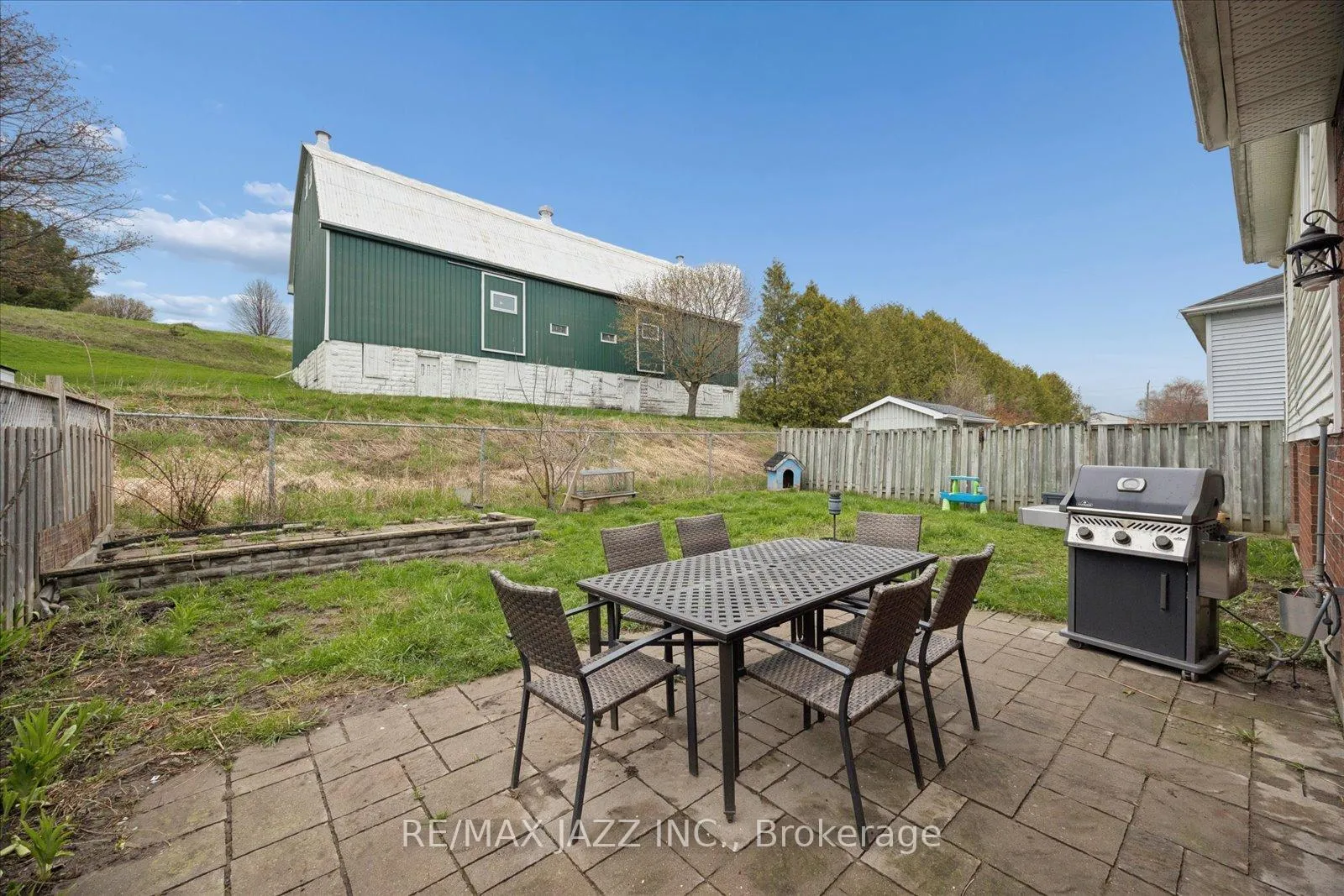 Photo 26 of 14 Penfound Drive, Clarington, Bowmanville — HOMEH