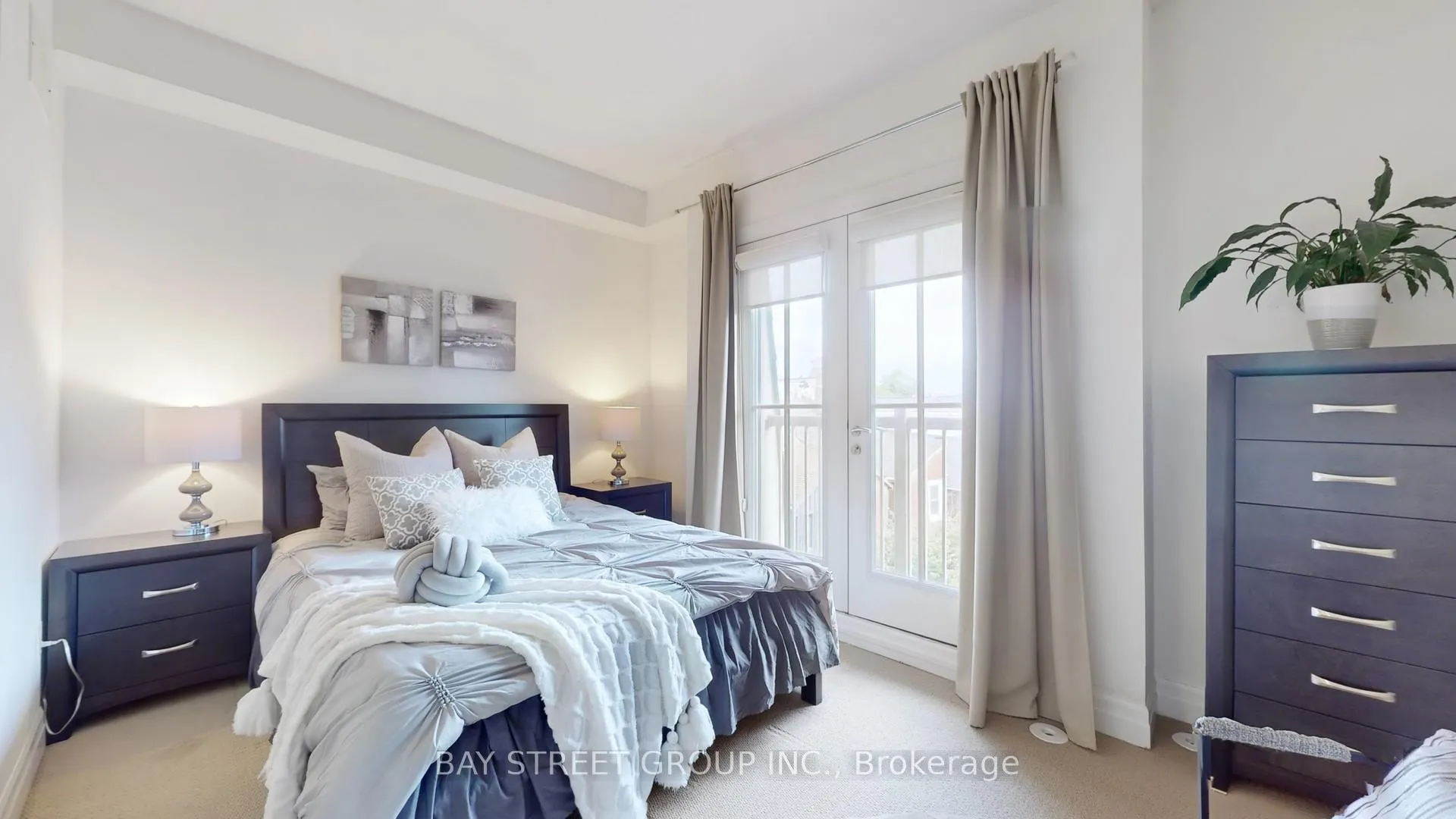 Photo 12 of 447A Queen Street E, Toronto, Moss Park — HOMEH