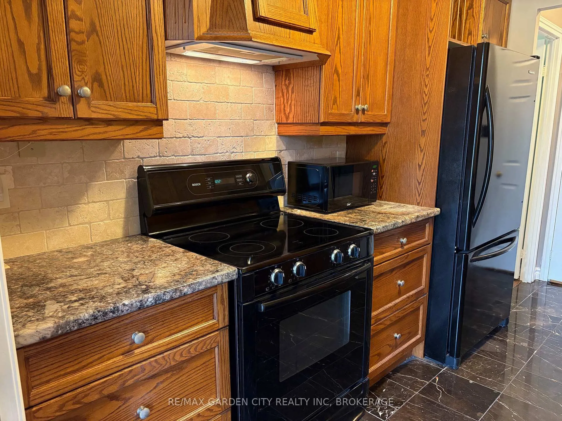 Photo 3 of Unit 207, 162 Martindale Road, St. Catharines, Grapeview — HOMEH