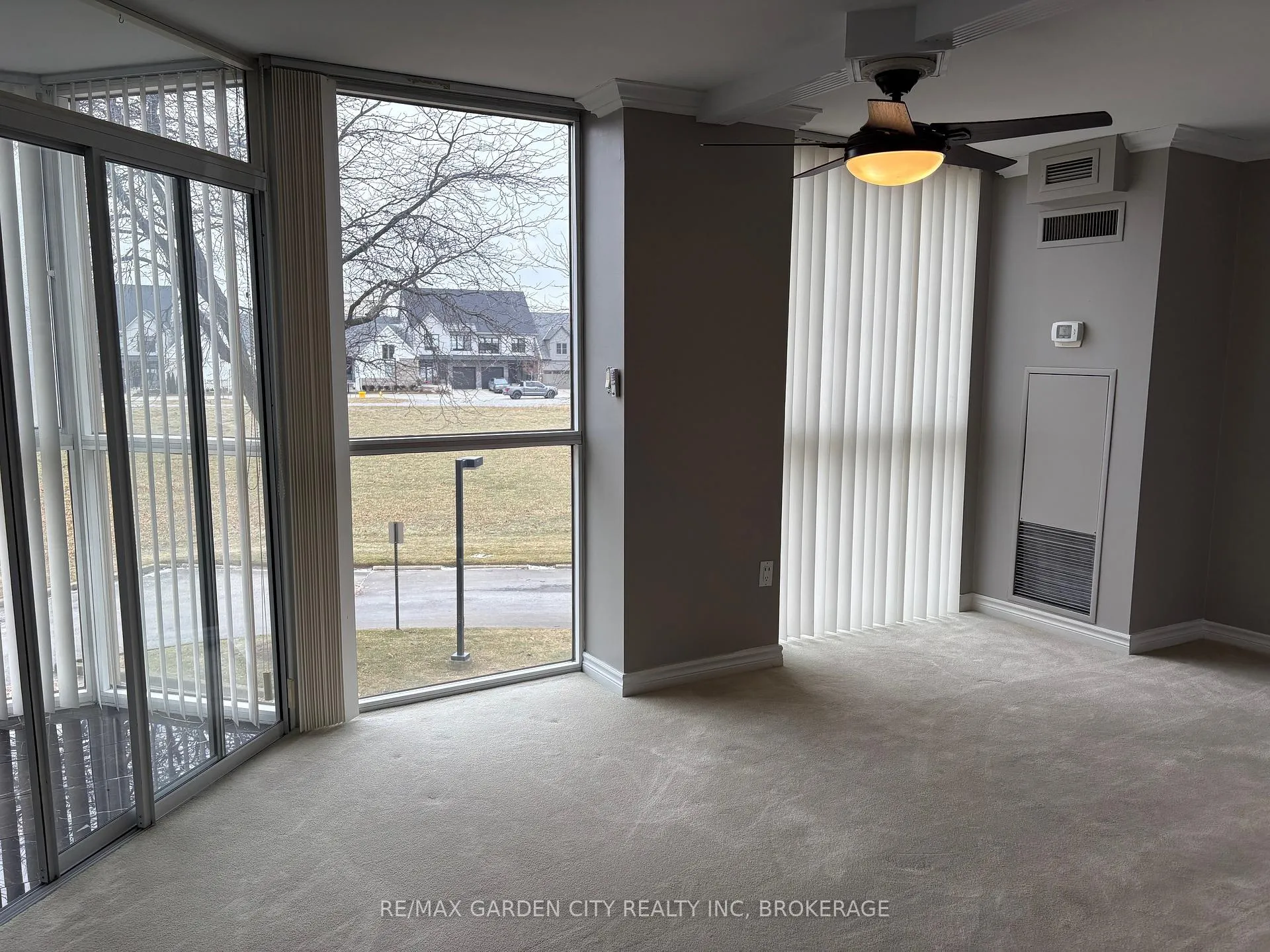 Photo 15 of Unit 207, 162 Martindale Road, St. Catharines, Grapeview — HOMEH