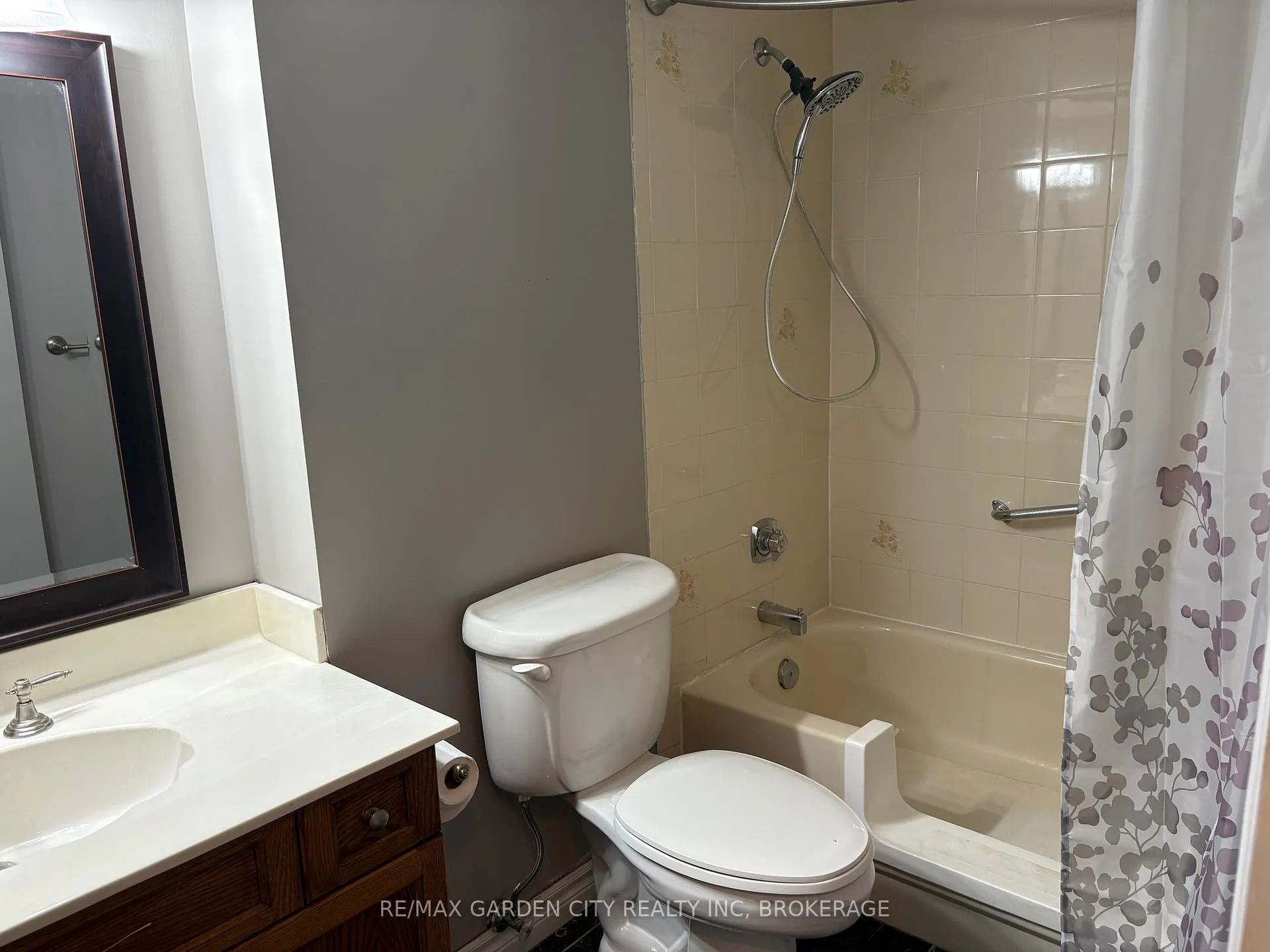 Photo 24 of Unit 207, 162 Martindale Road, St. Catharines, Grapeview — HOMEH