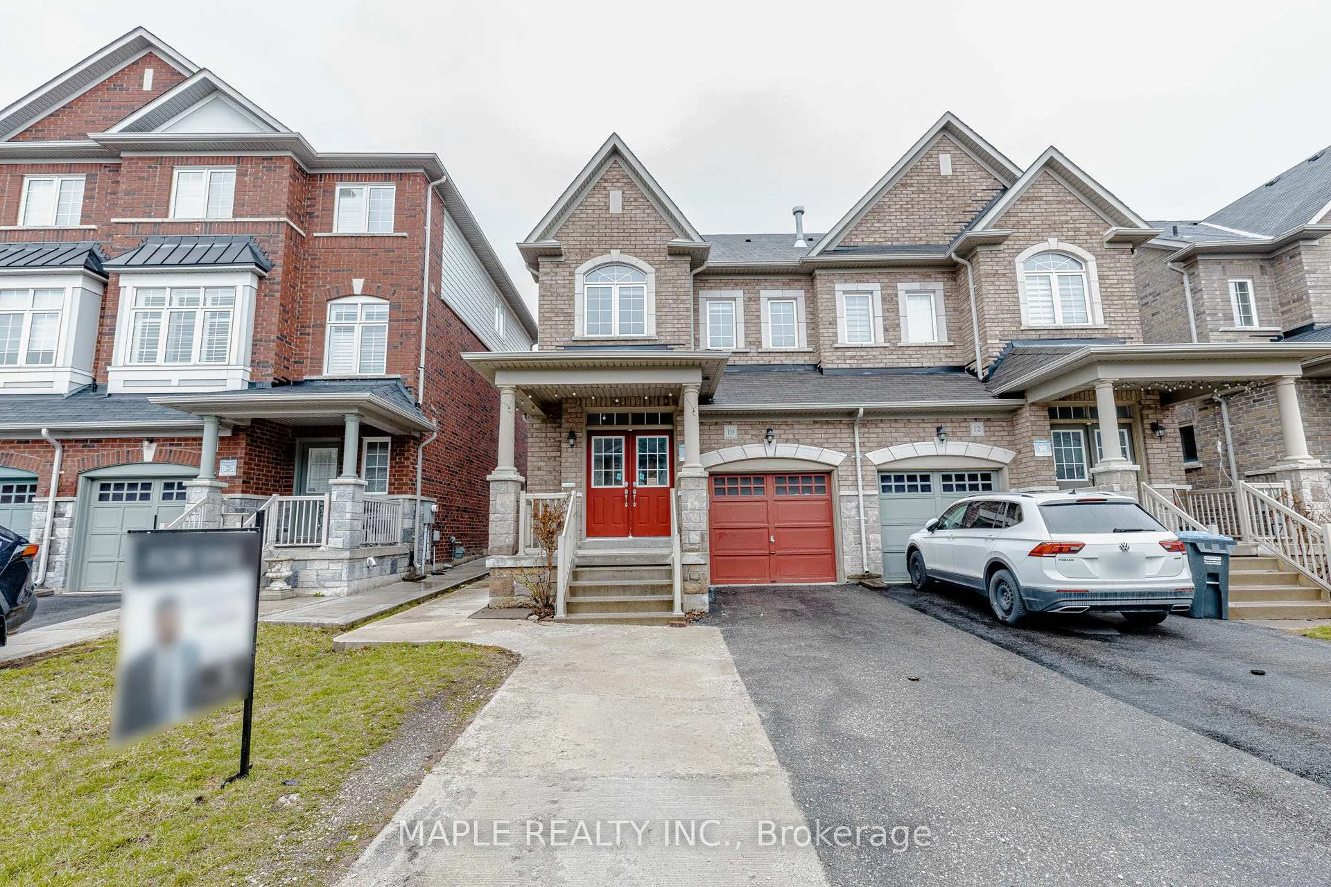 Photo 1 of 10 Eastlake Road, Brampton, Fletcher's Meadow — HOMEH