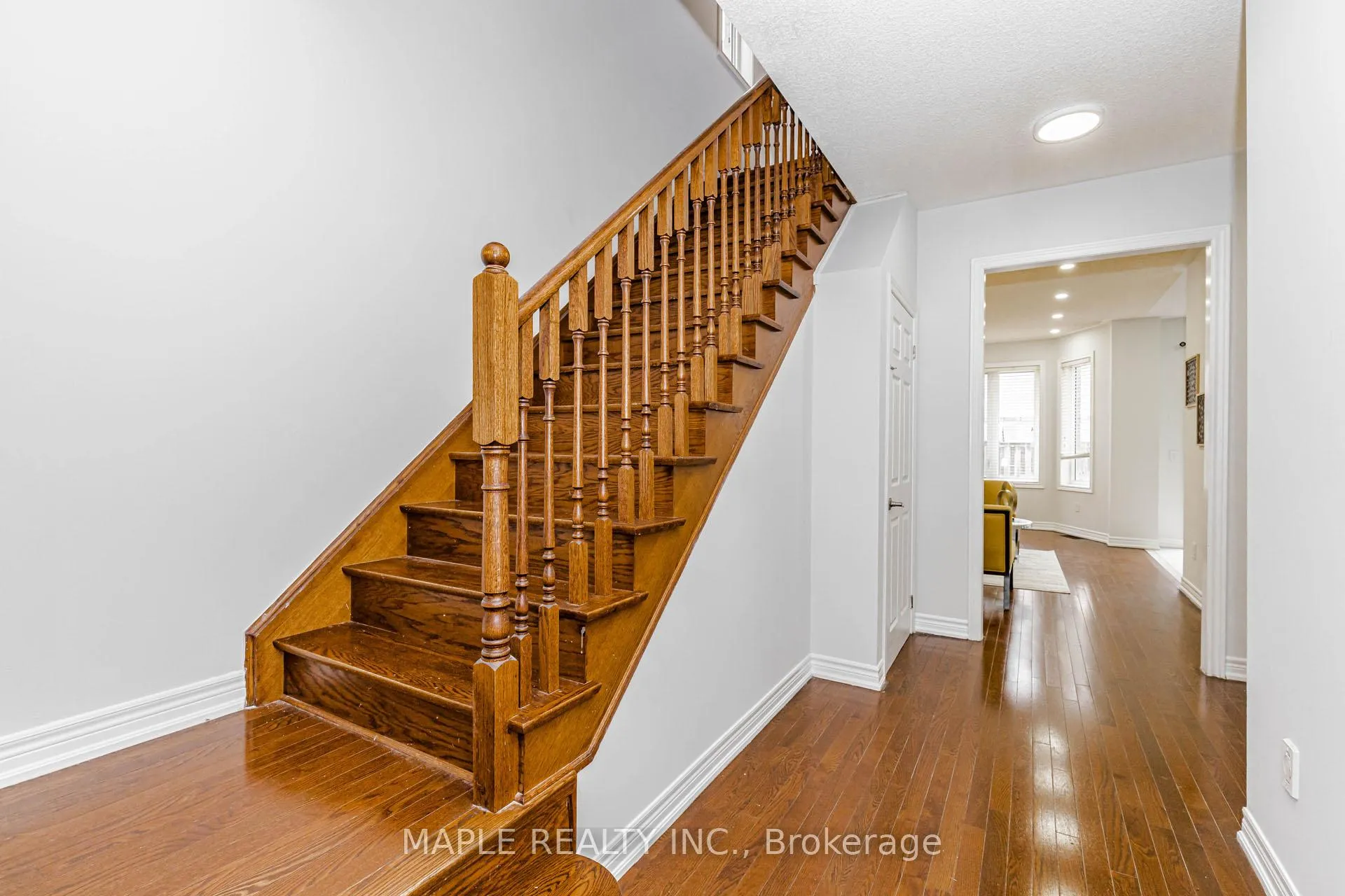 Photo 7 of 10 Eastlake Road, Brampton, Fletcher's Meadow — HOMEH