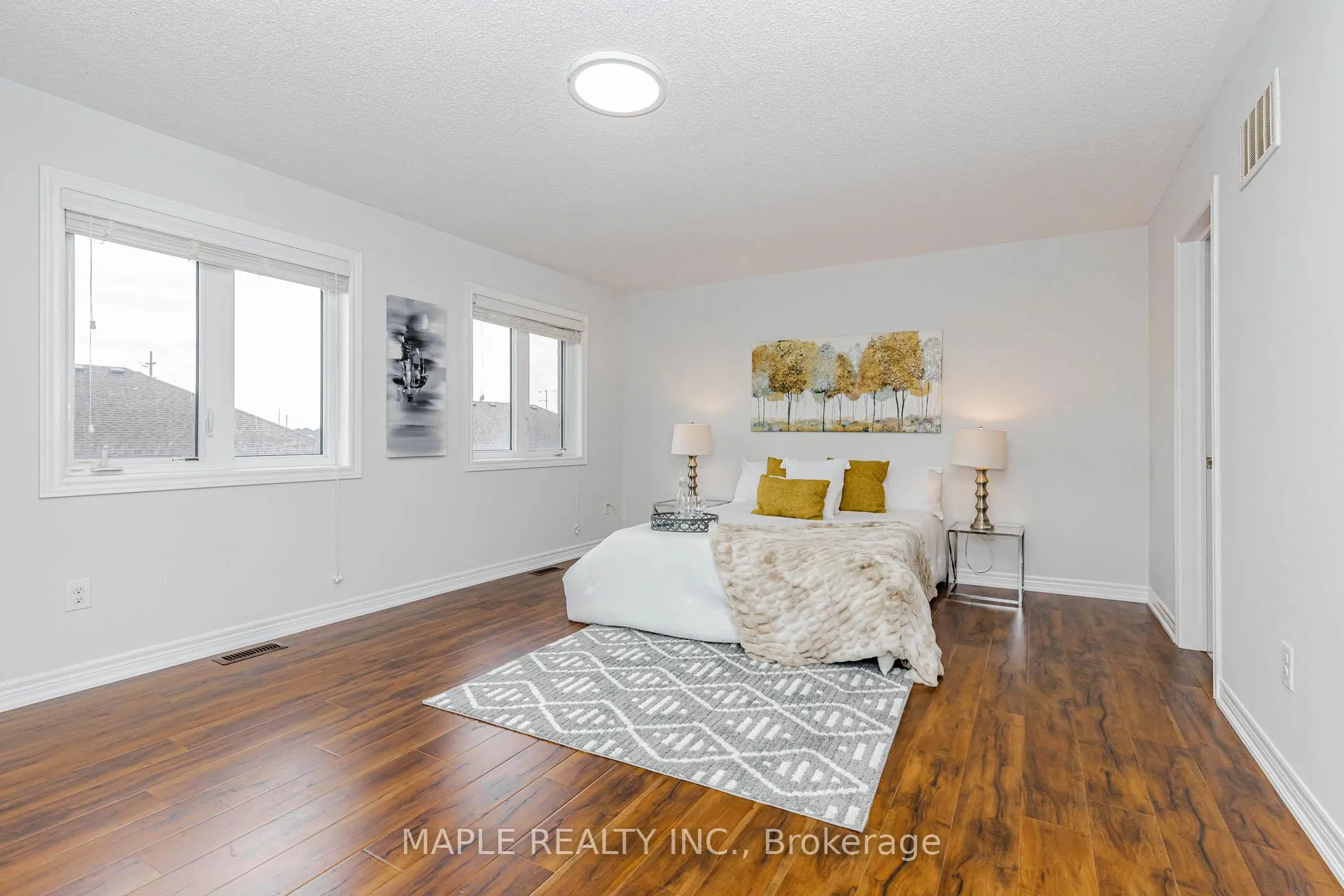 Photo 29 of 10 Eastlake Road, Brampton, Fletcher's Meadow — HOMEH