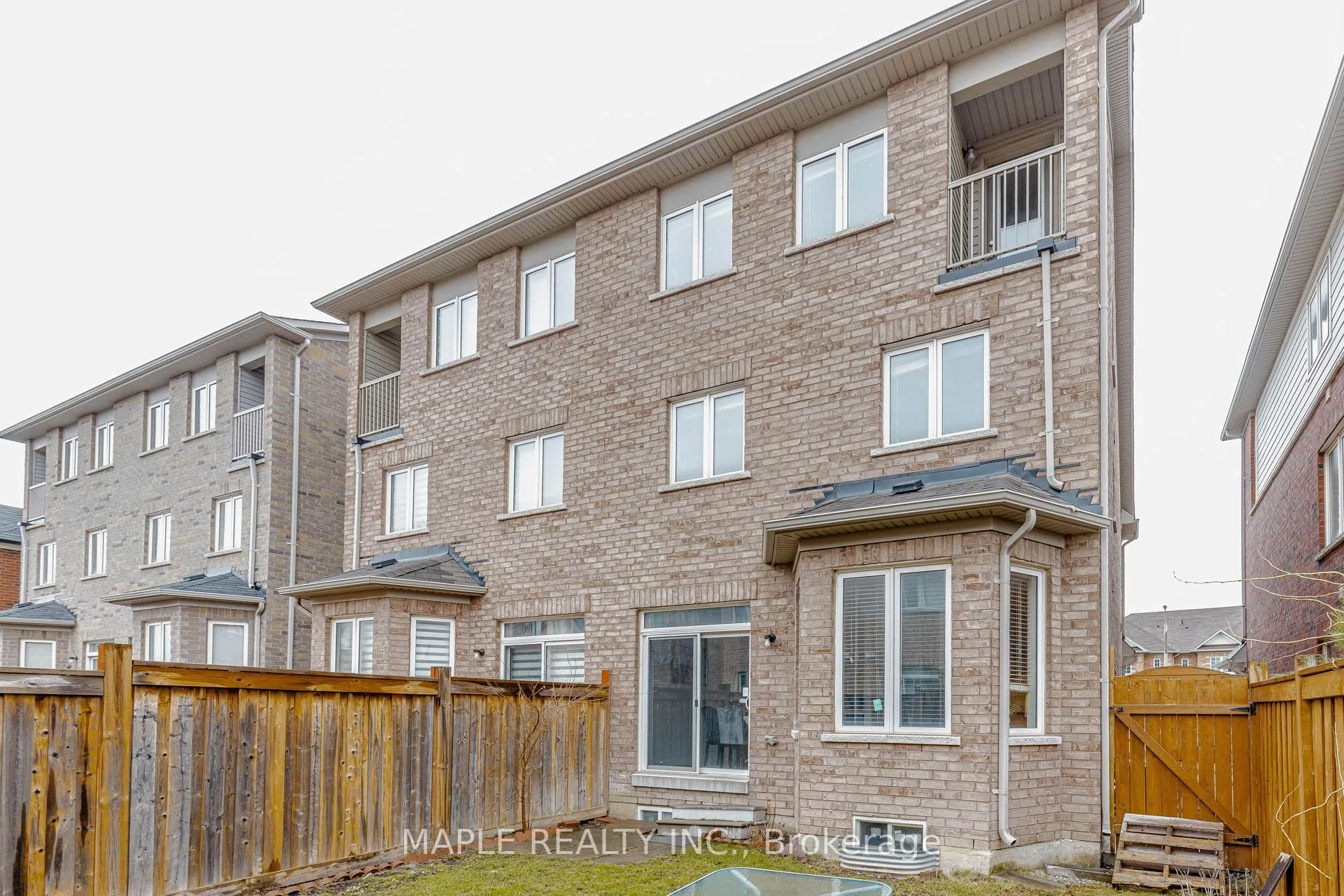 Photo 49 of 10 Eastlake Road, Brampton, Fletcher's Meadow — HOMEH
