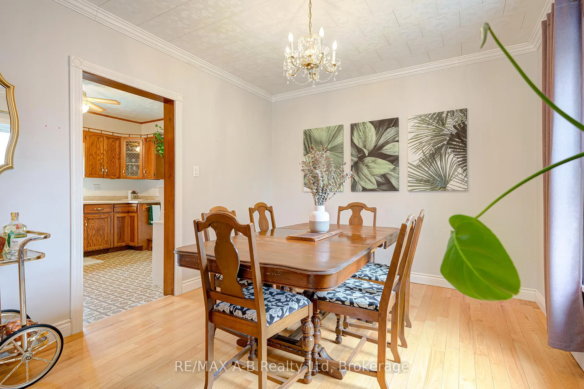 Photo 14 of 11 Brant Street, Stratford — HOMEH
