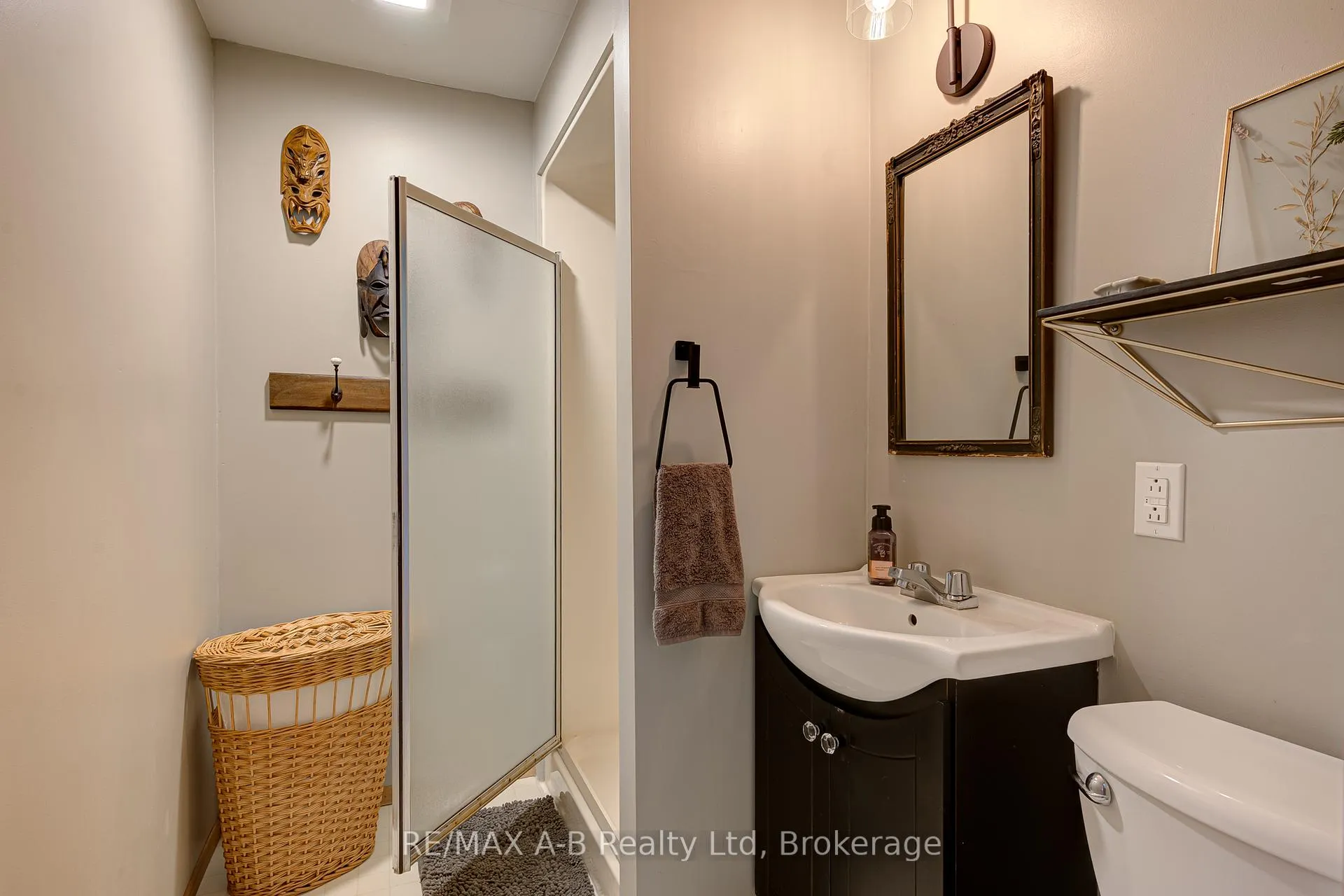 Photo 20 of 11 Brant Street, Stratford — HOMEH