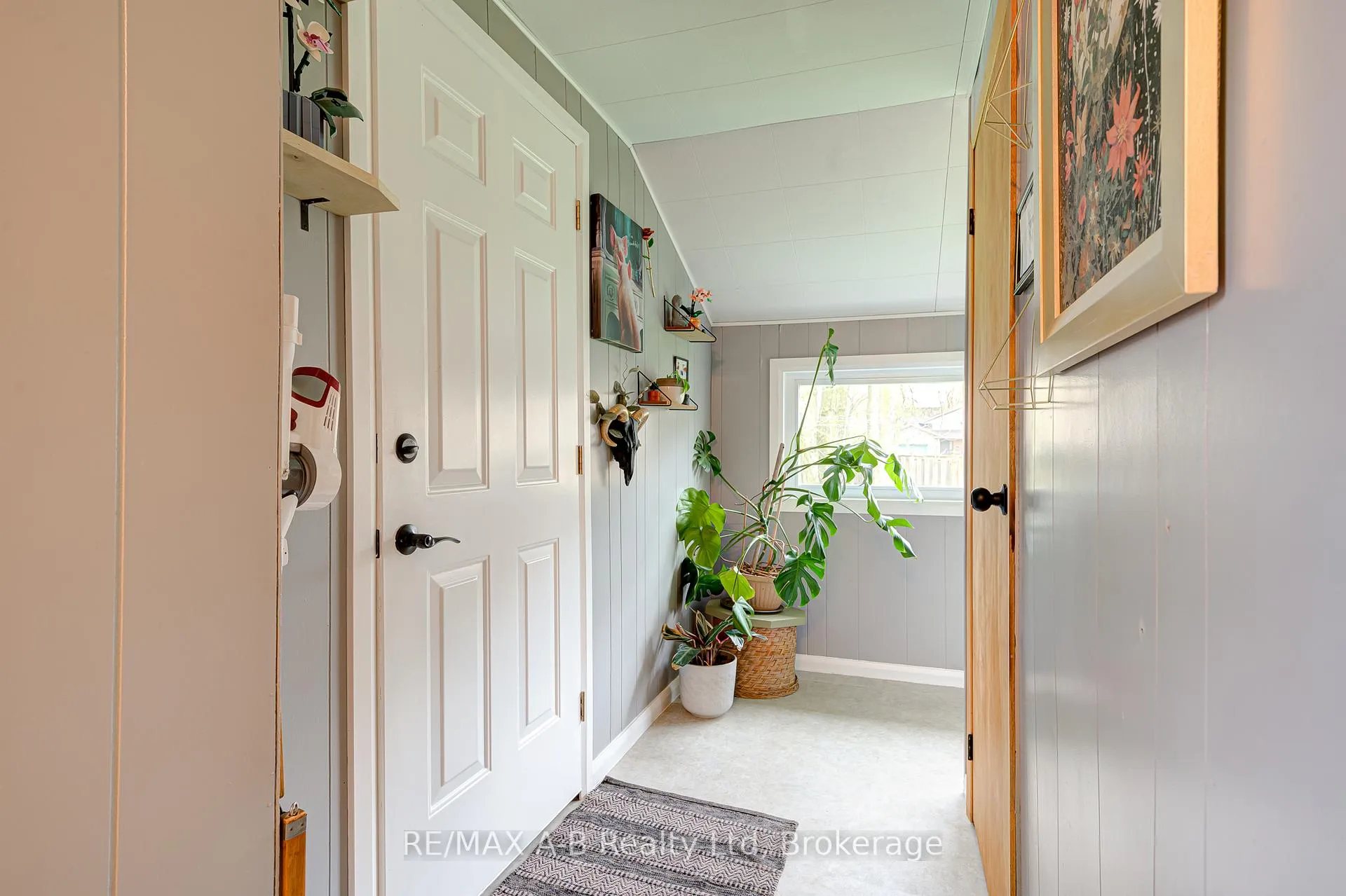 Photo 23 of 11 Brant Street, Stratford — HOMEH
