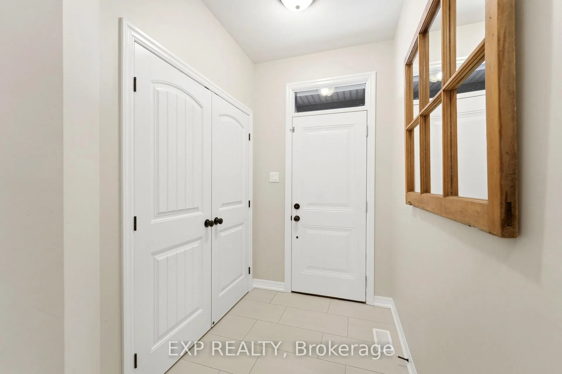 Photo 3 of Unit B, 168 Rivington Street, Ottawa, Carp — HOMEH