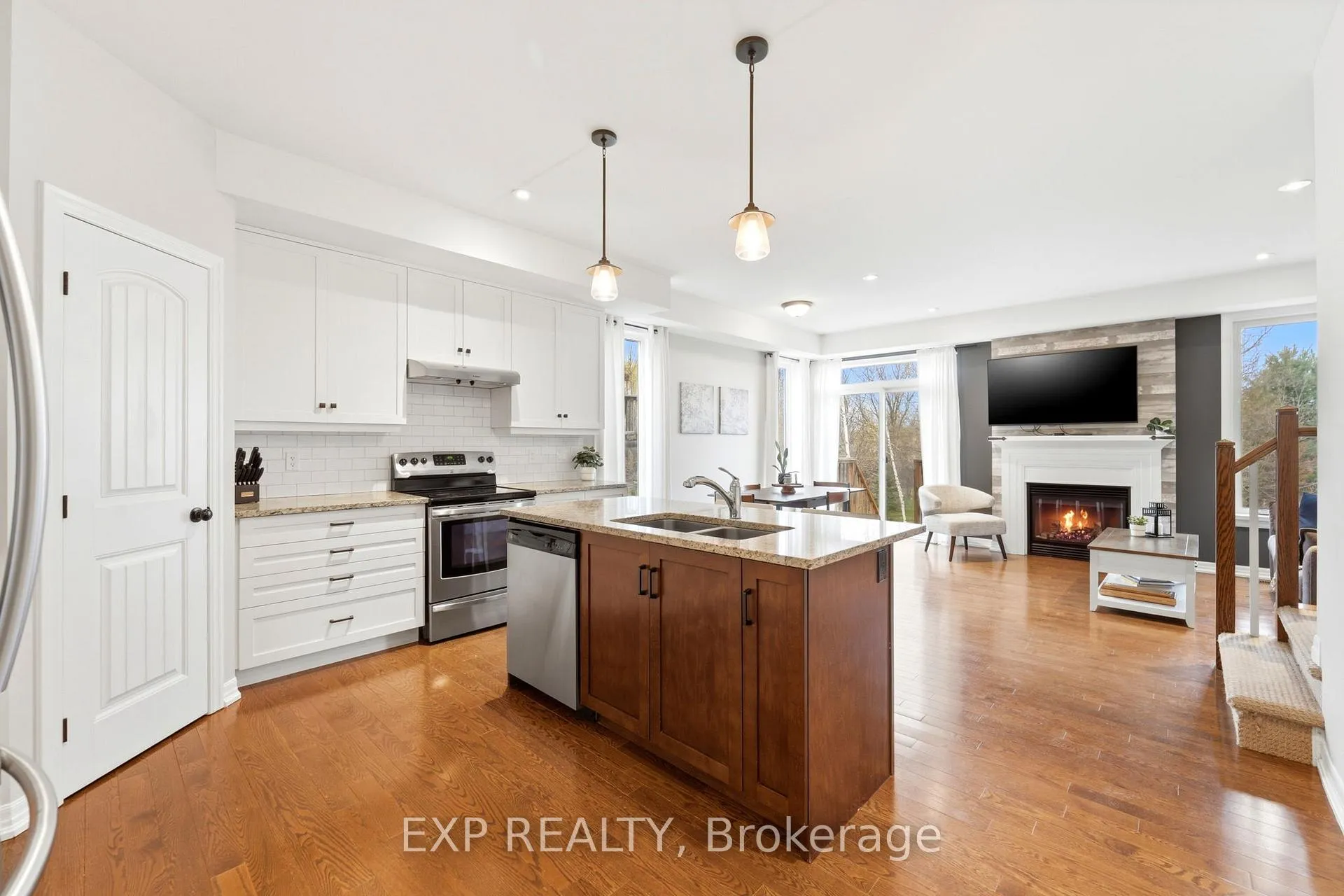 Photo 6 of Unit B, 168 Rivington Street, Ottawa, Carp — HOMEH